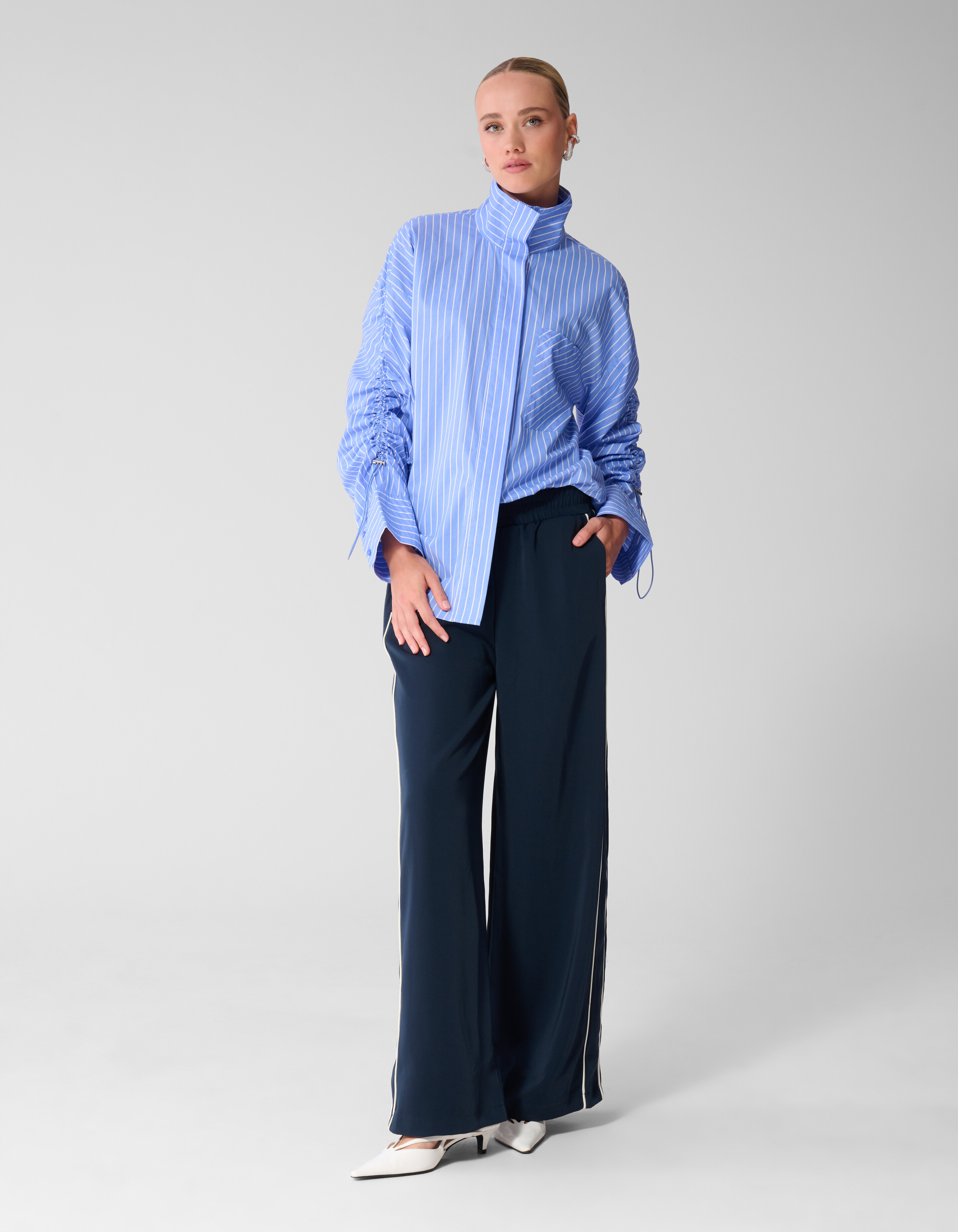 Gathering Sleeve Blouse Blauw SHOEBY WOMEN