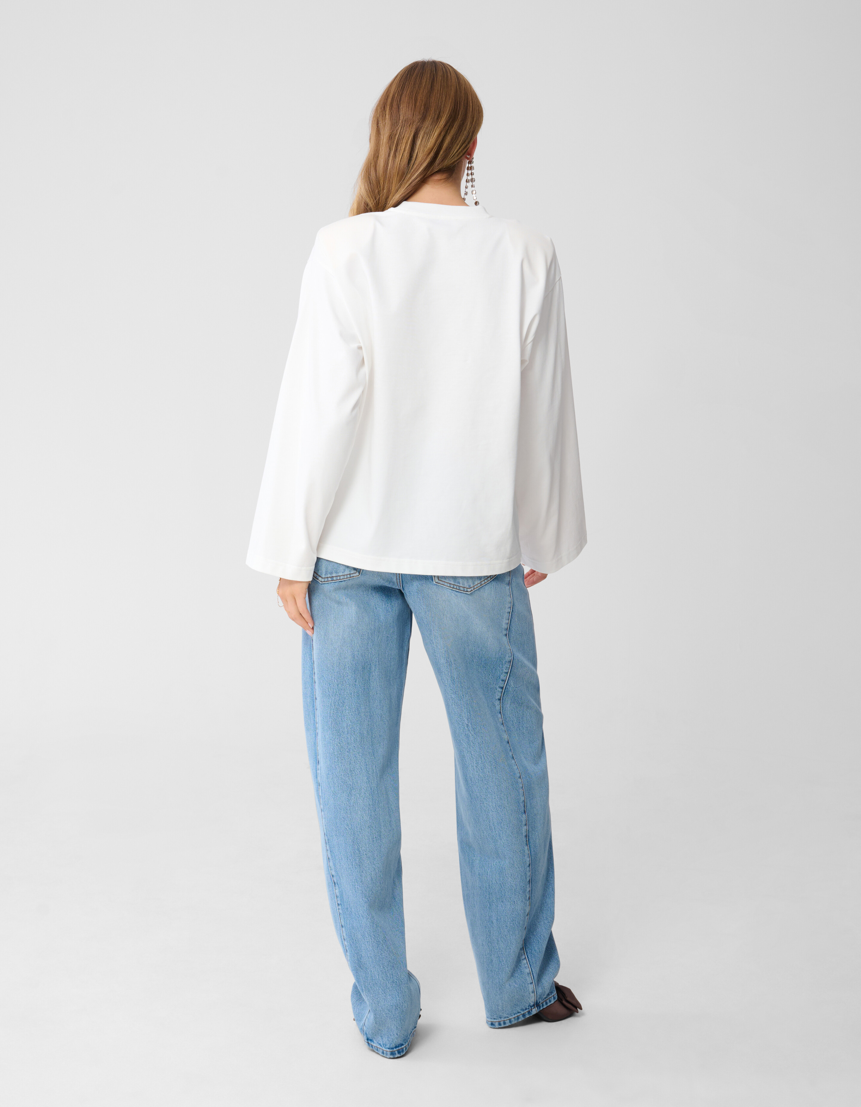 Oversized Longsleeve T-shirt Wit By Monica SHOEBY WOMEN