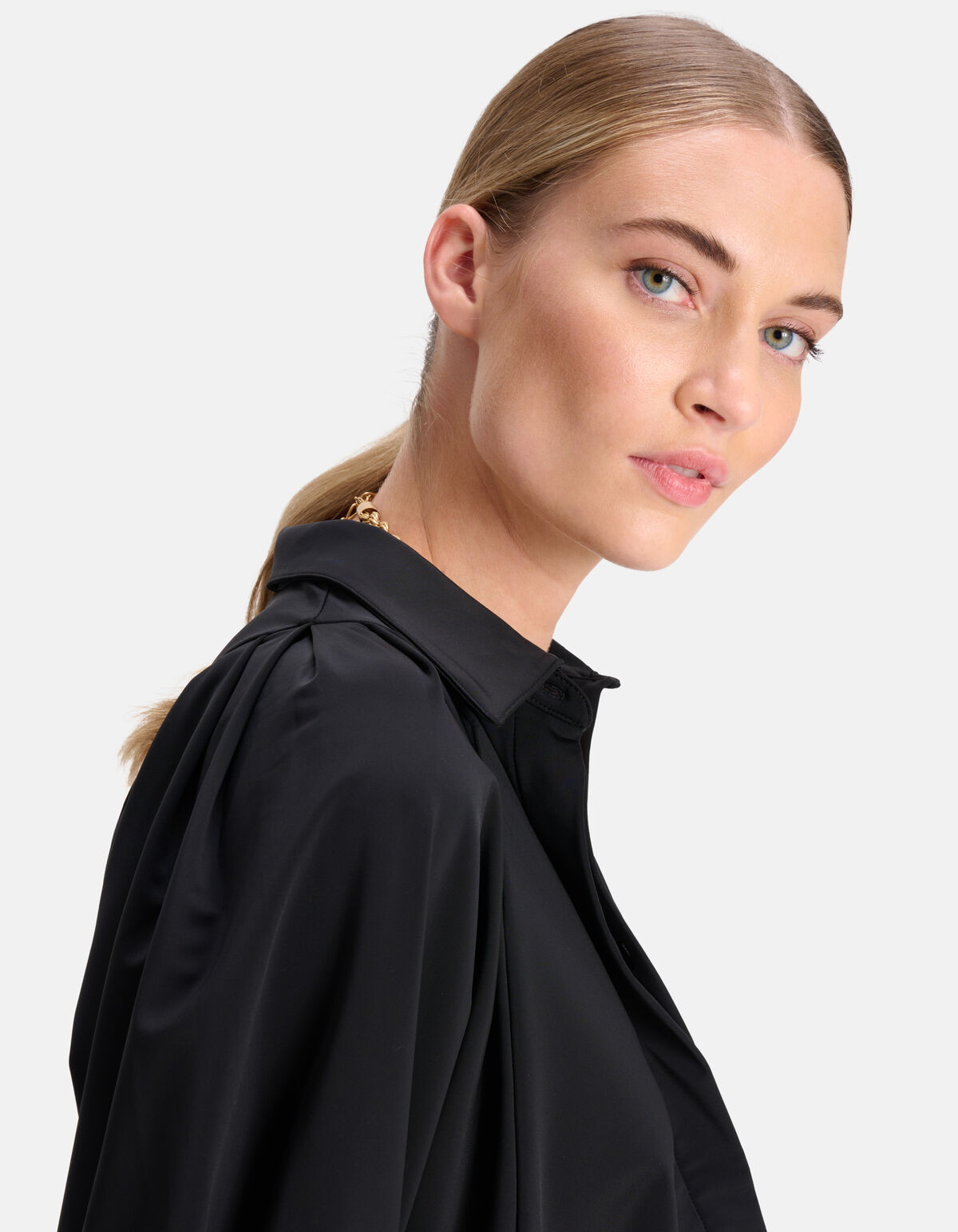 Travel Blouse Zwart By Mieke SHOEBY WOMEN