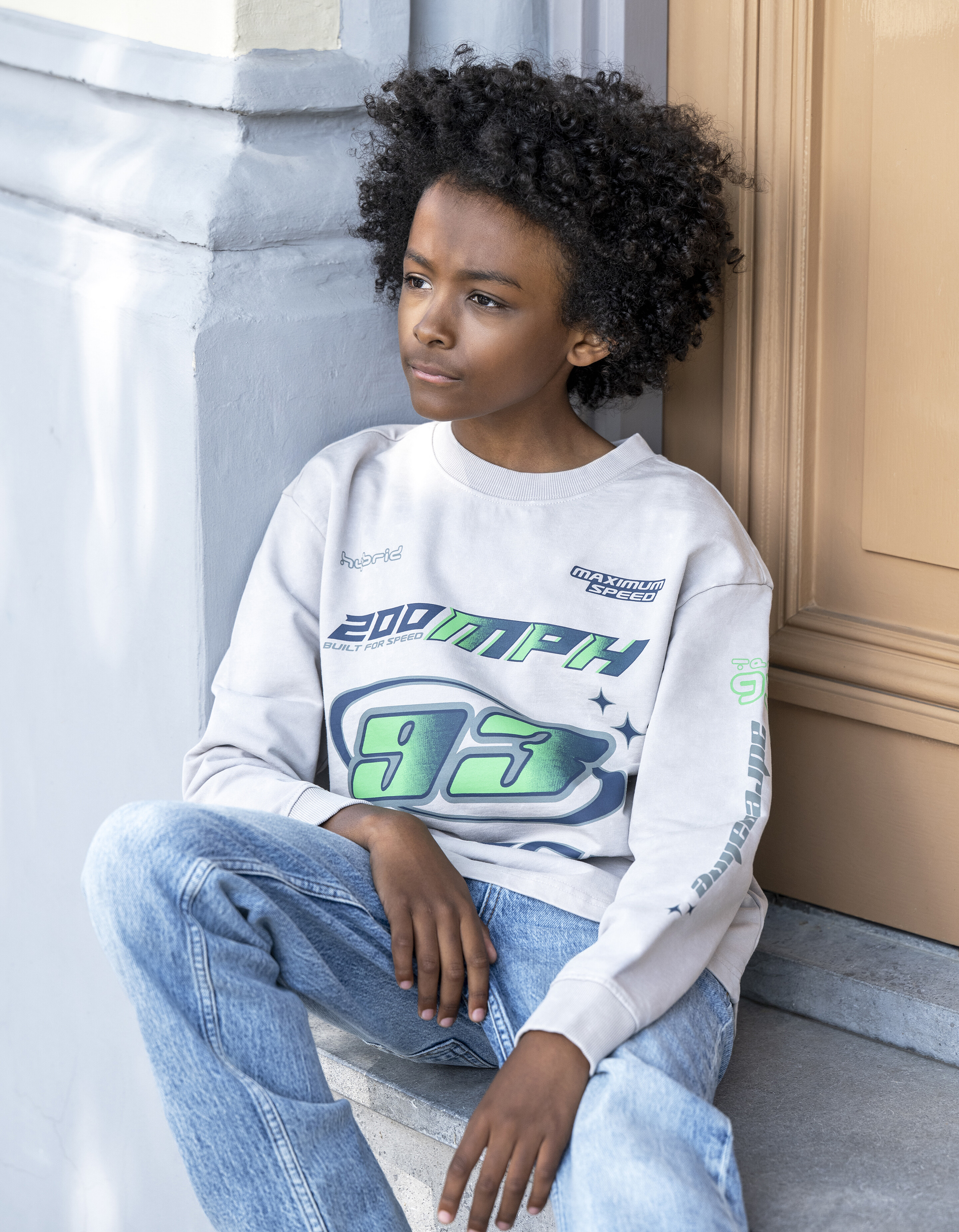 Race Artwork Sweater Beige SHOEBY BOYS