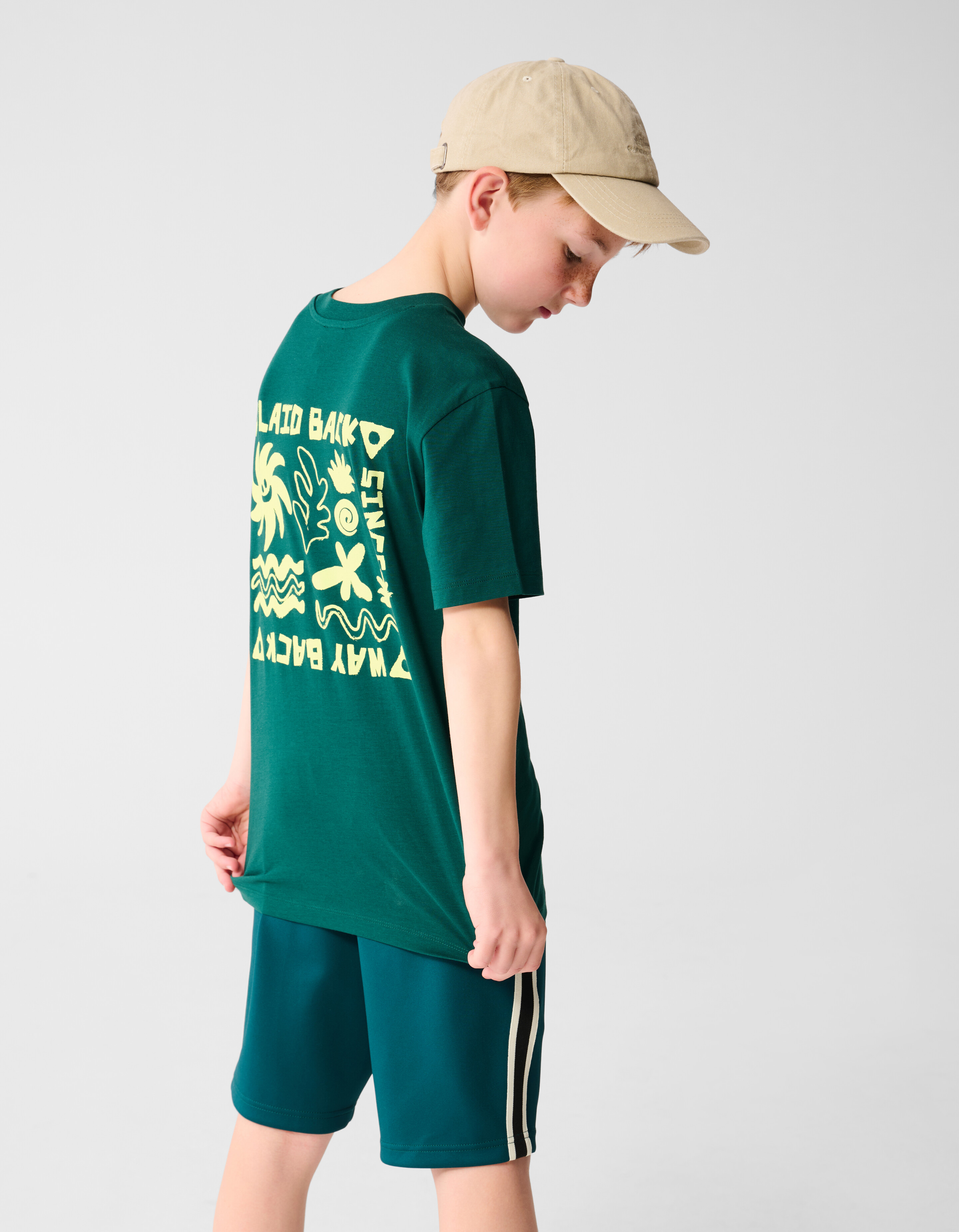 Wayback Artwork T-shirt Donkergroen SHOEBY BOYS