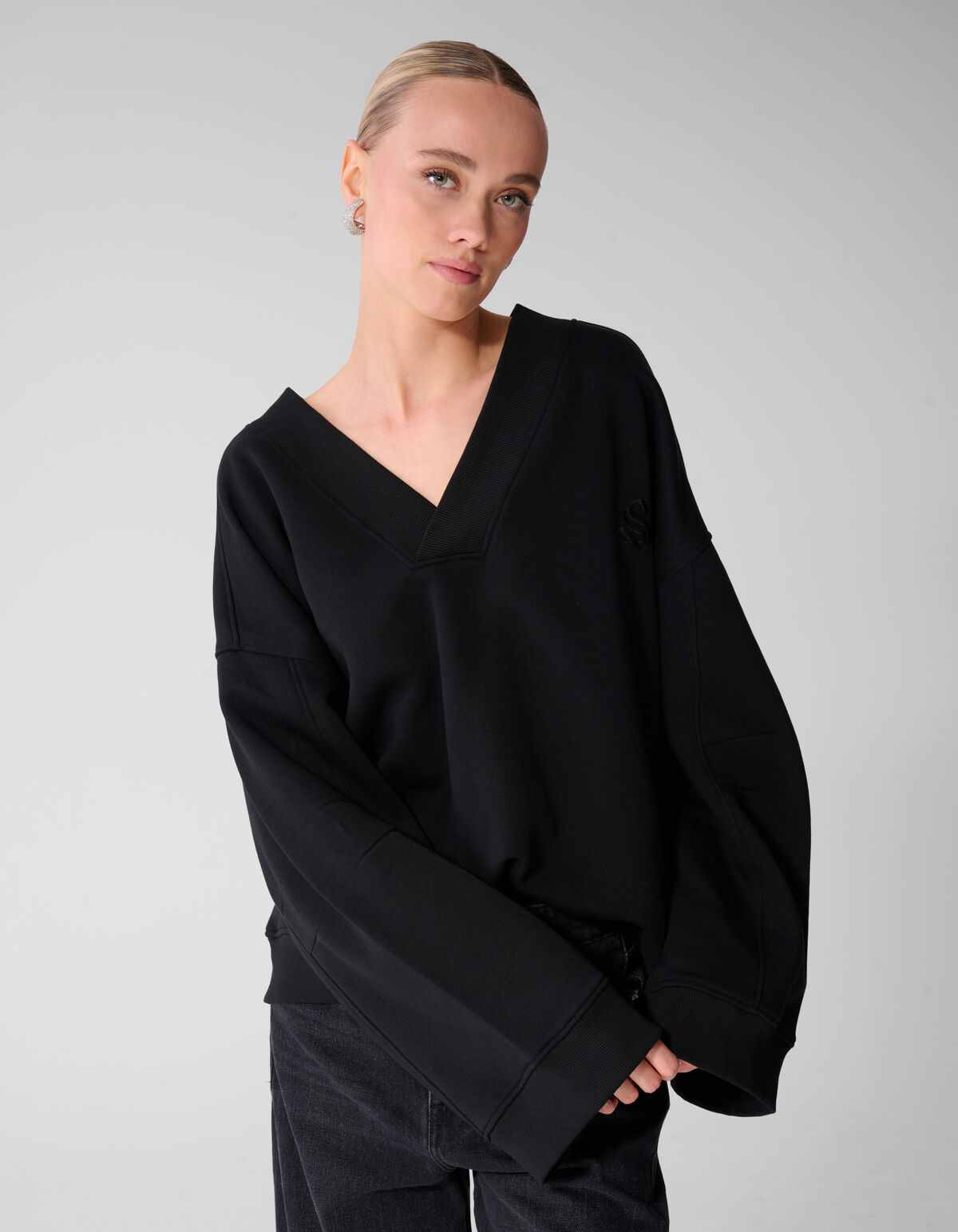 Oversized V-hals Sweater Zwart SHOEBY WOMEN