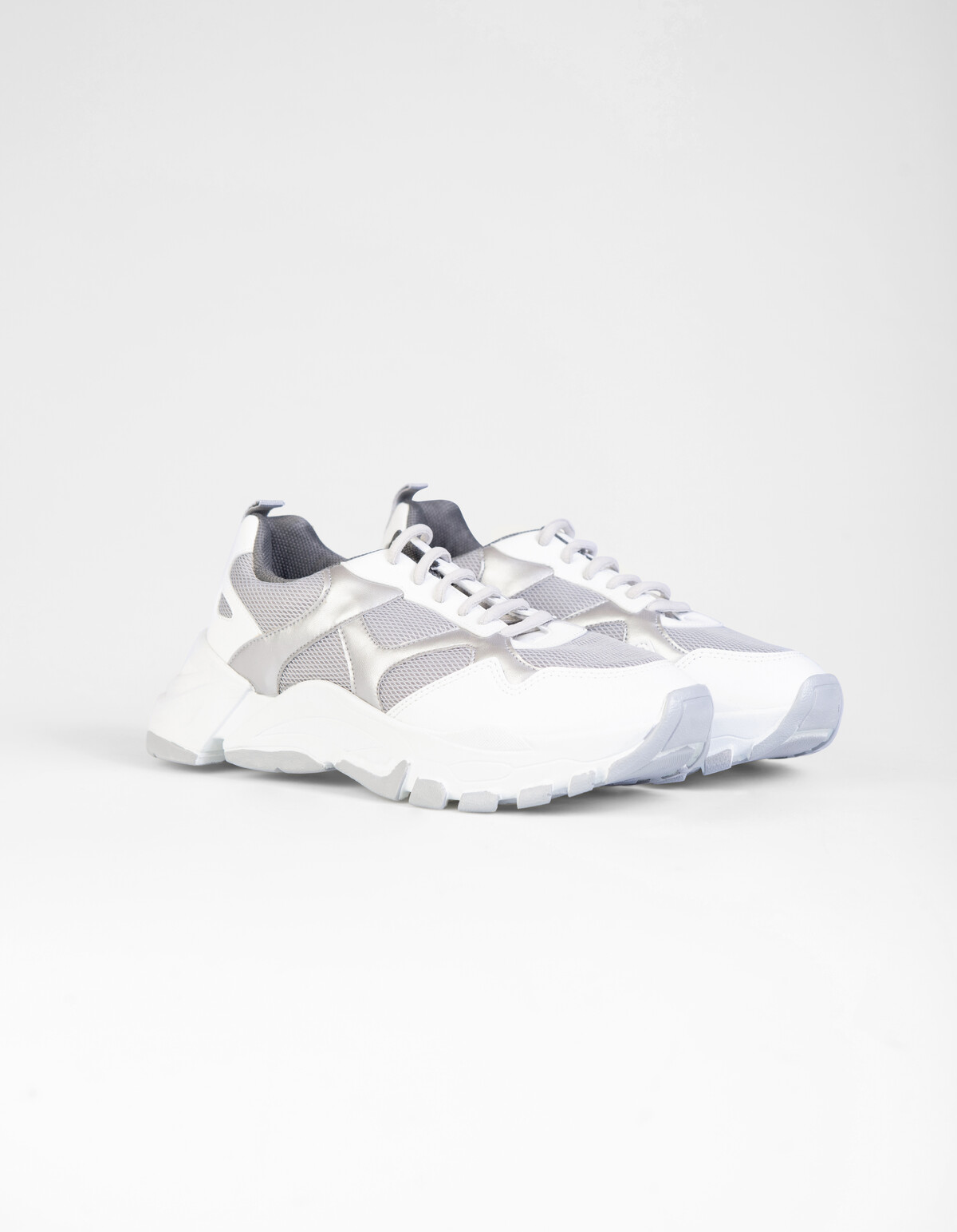Suzie Sneakers