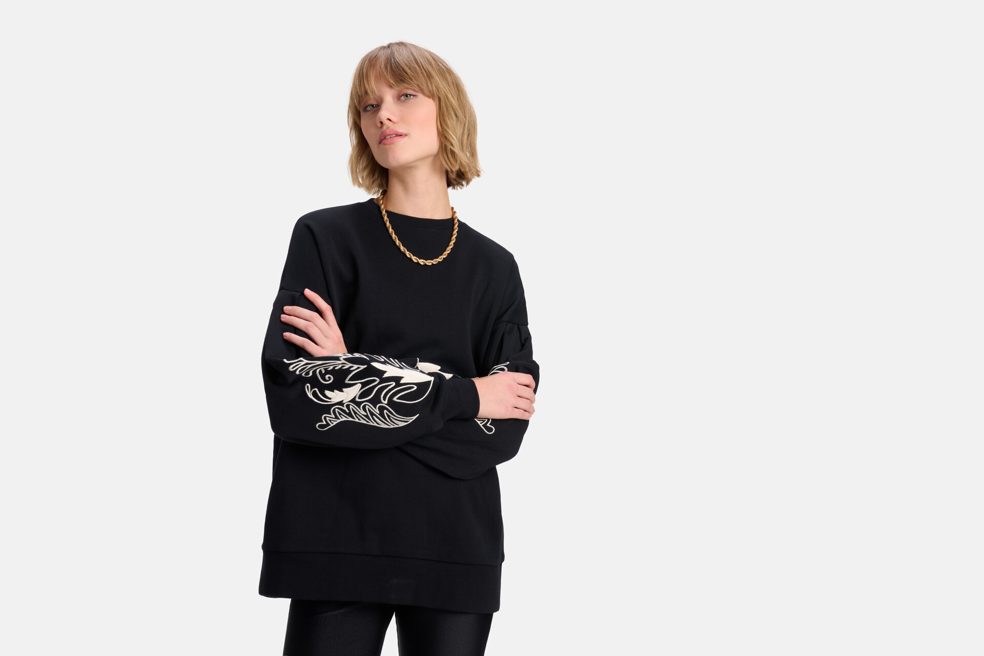 Embro Patch Sweater SHOEBY WOMEN