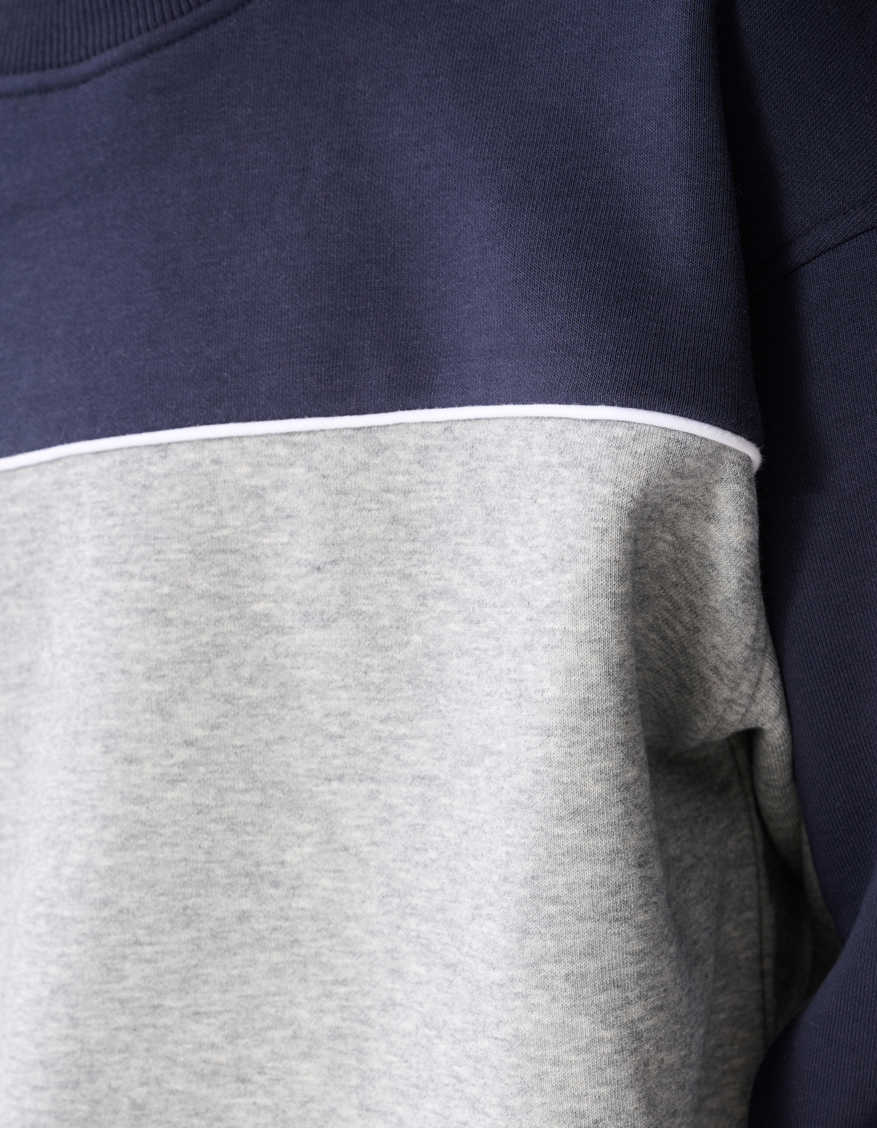 Oversized Piping Sweater Grijs/Donkerblauw SHOEBY BOYS