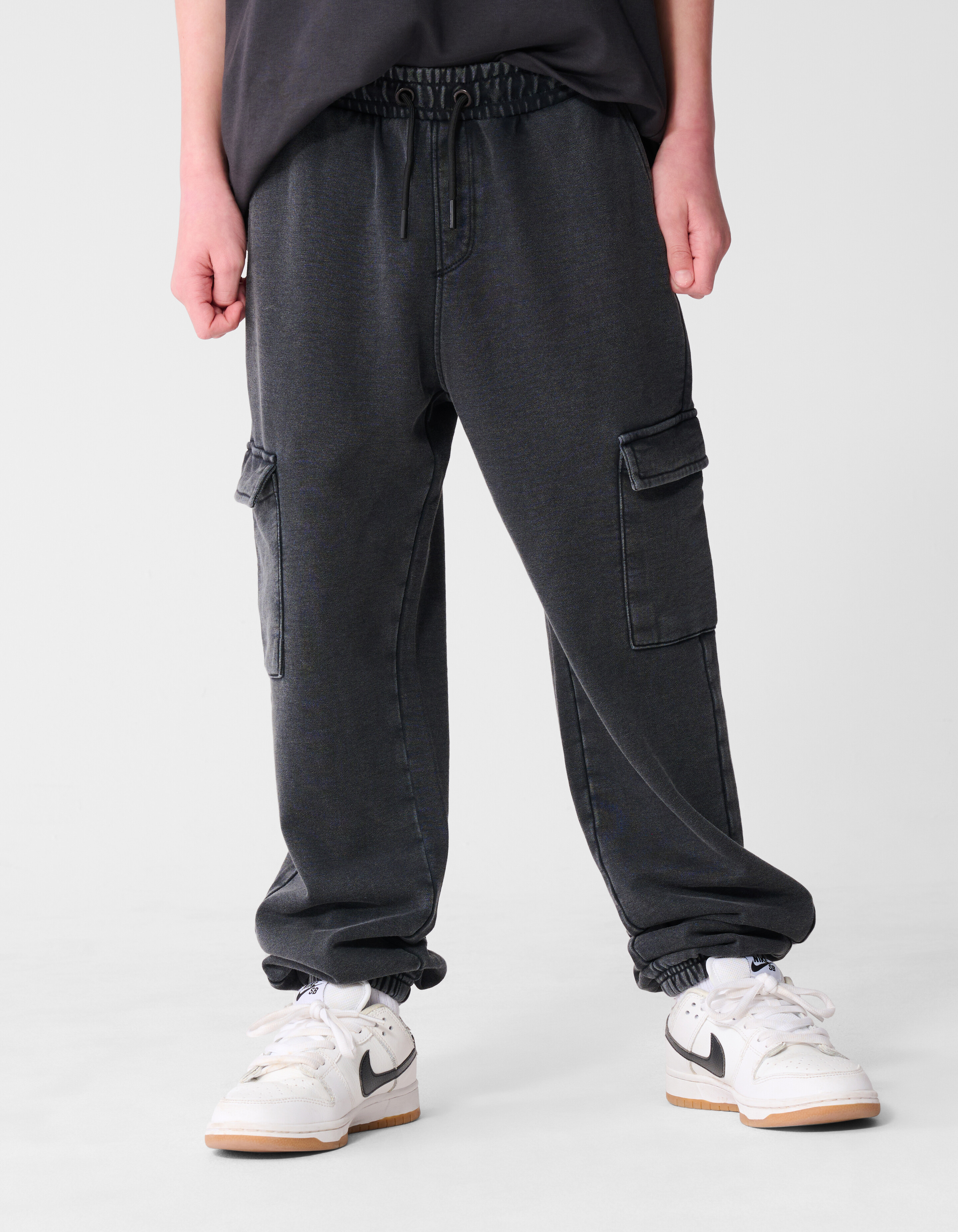 Loose Fit Cargo Broek Donkergrijs SHOEBY BOYS