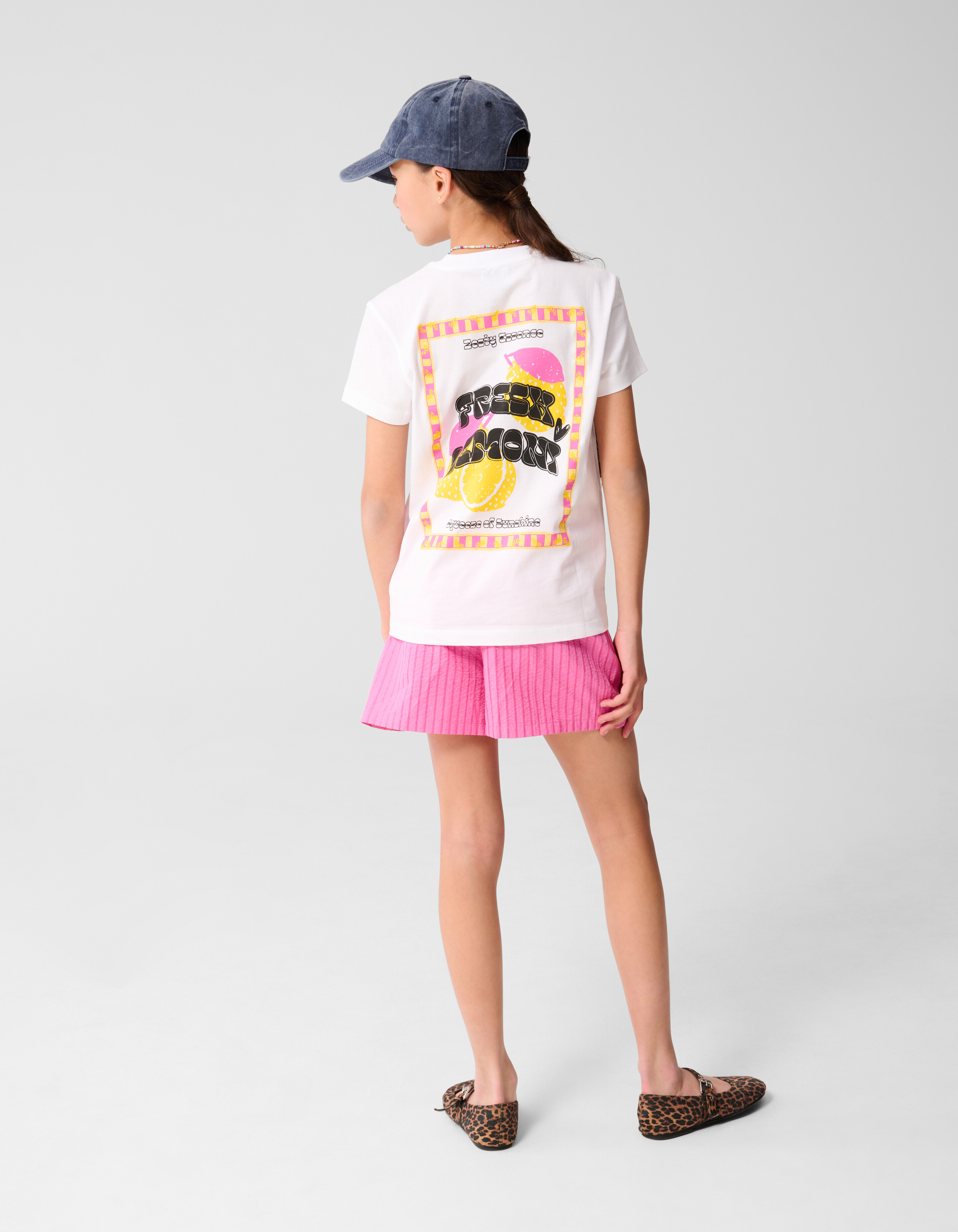 Exotic Artwork T-shirt Wit SHOEBY GIRLS