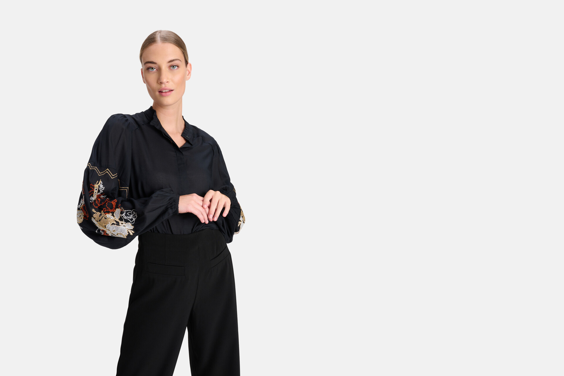 Geborduurde Blouse Zwart By Mieke SHOEBY WOMEN