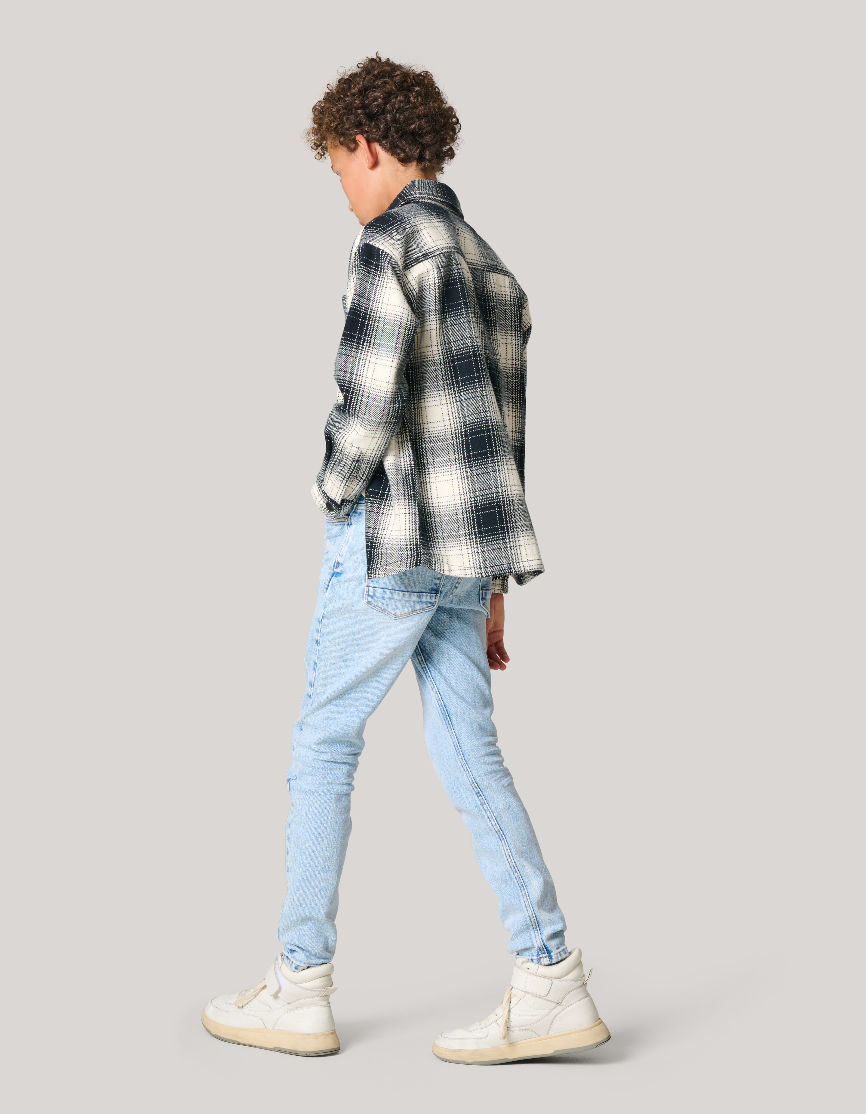Tapered Jeans Bleached SHOEBY BOYS