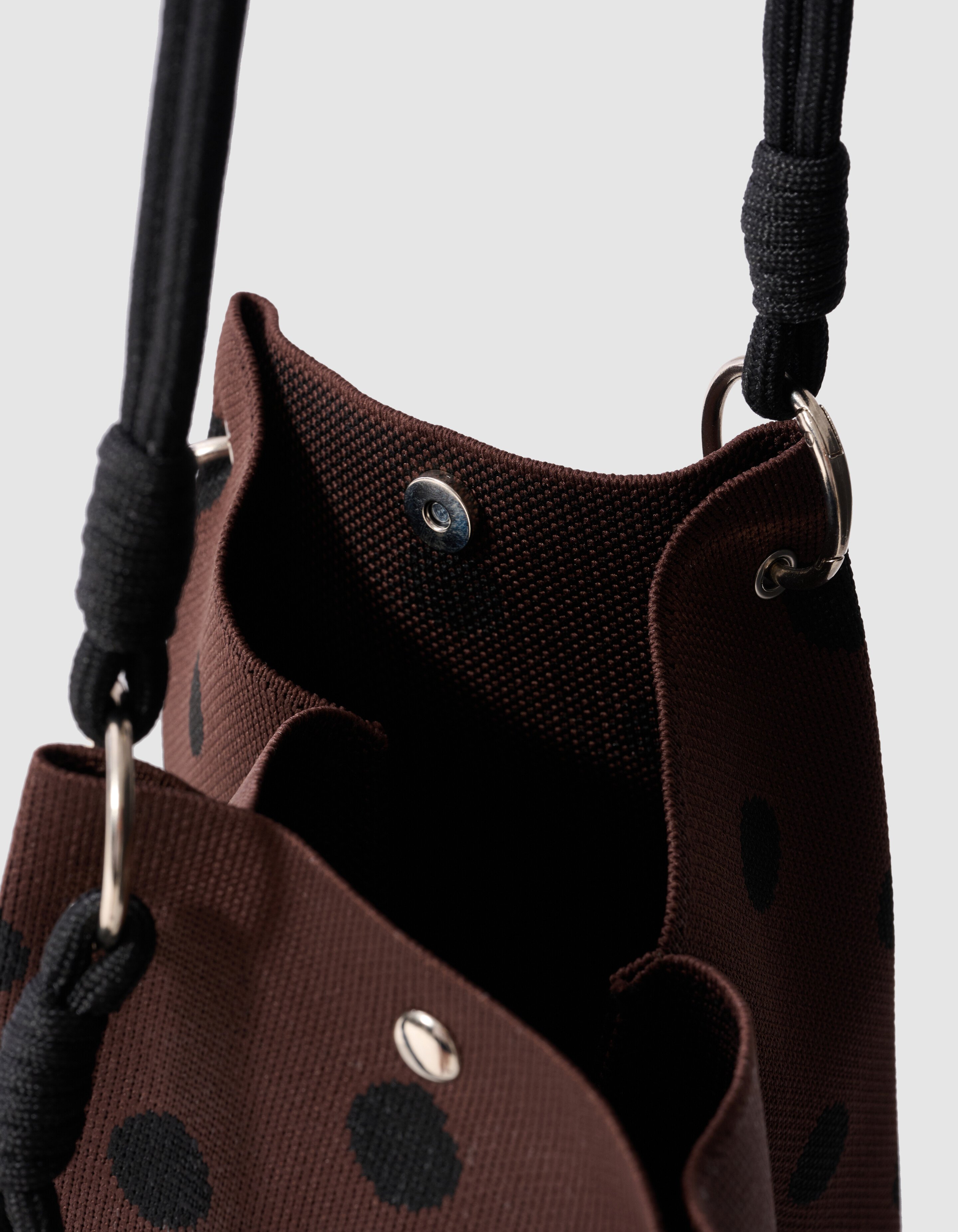 Gebreide Tas Met Cijfer En Stippen Bruin SHOEBY ACCESSOIRES