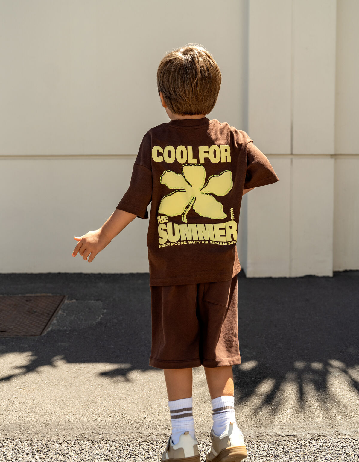 Cool Artwork T-shirt Donkerbruin SHOEBY BOYS