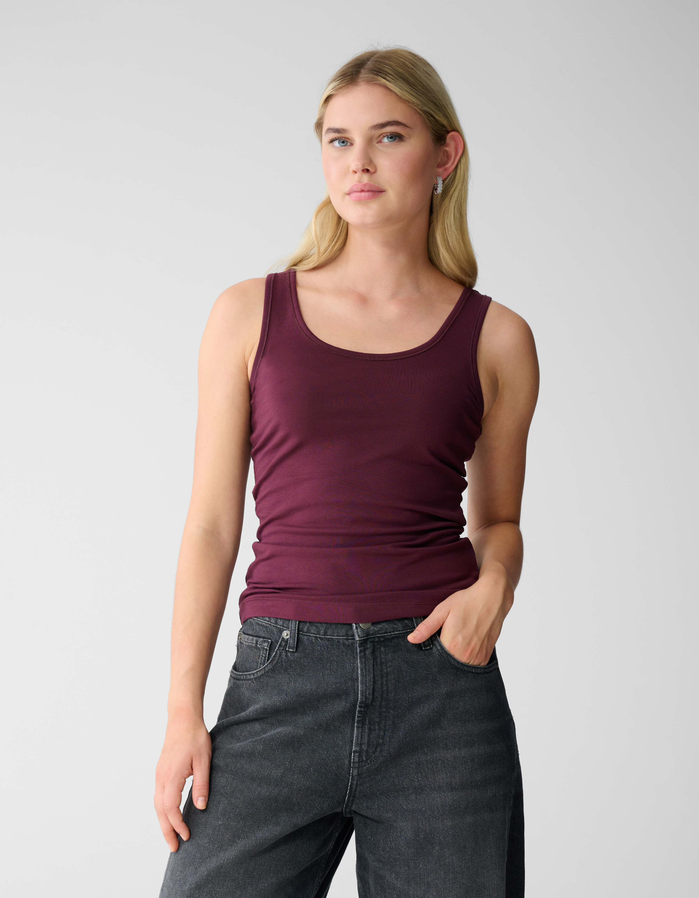 Basis Tanktop Donkerrood SHOEBY WOMEN