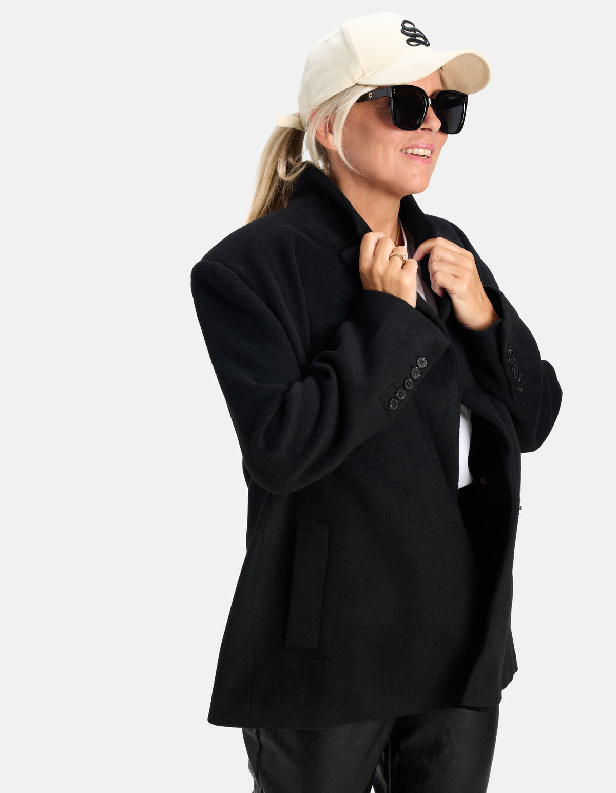 Korte Mantel Jas Zwart By Lonneke SHOEBY WOMEN
