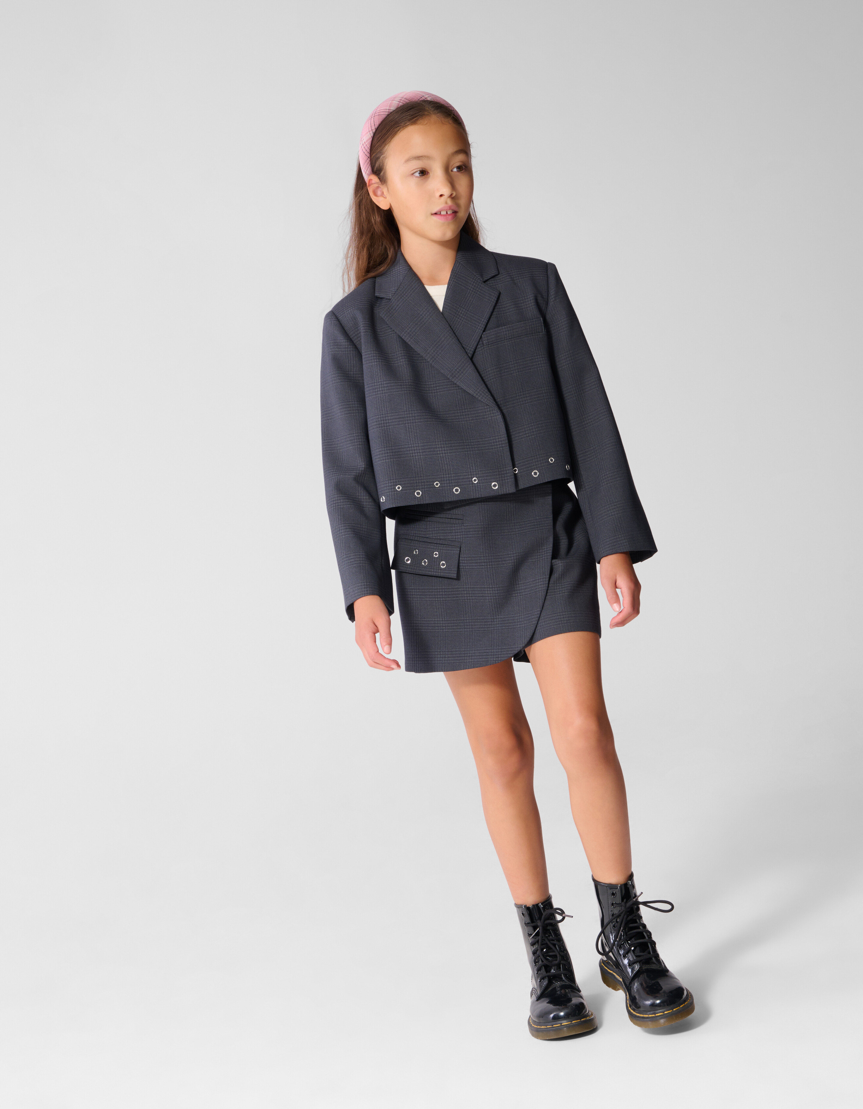 Cropped Ruiten Eyelet Blazer Donkergrijs SHOEBY GIRLS