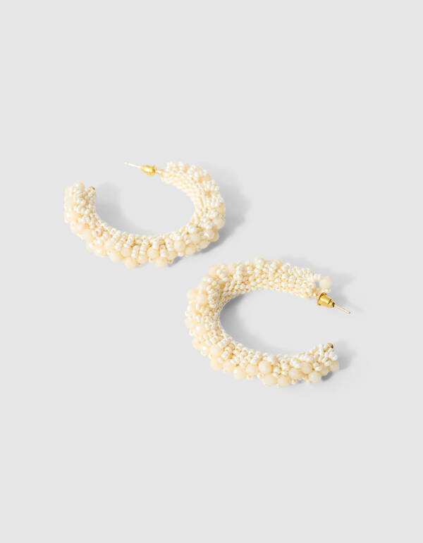 Beaded Hoop Oorbellen Gebroken Wit SHOEBY ACCESSOIRES