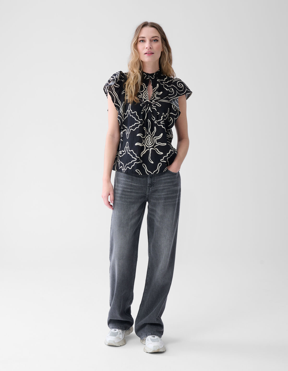 Printed Ruffle Top Zwart SHOEBY WOMEN