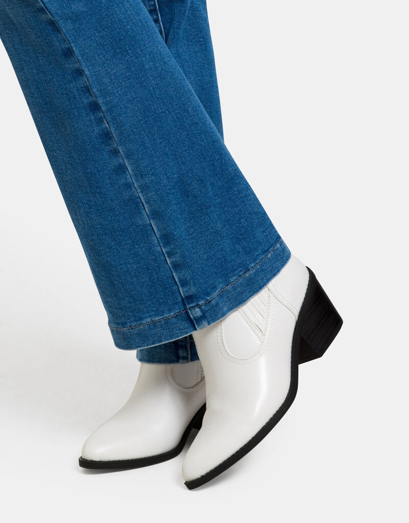 Susan Flared Jeans