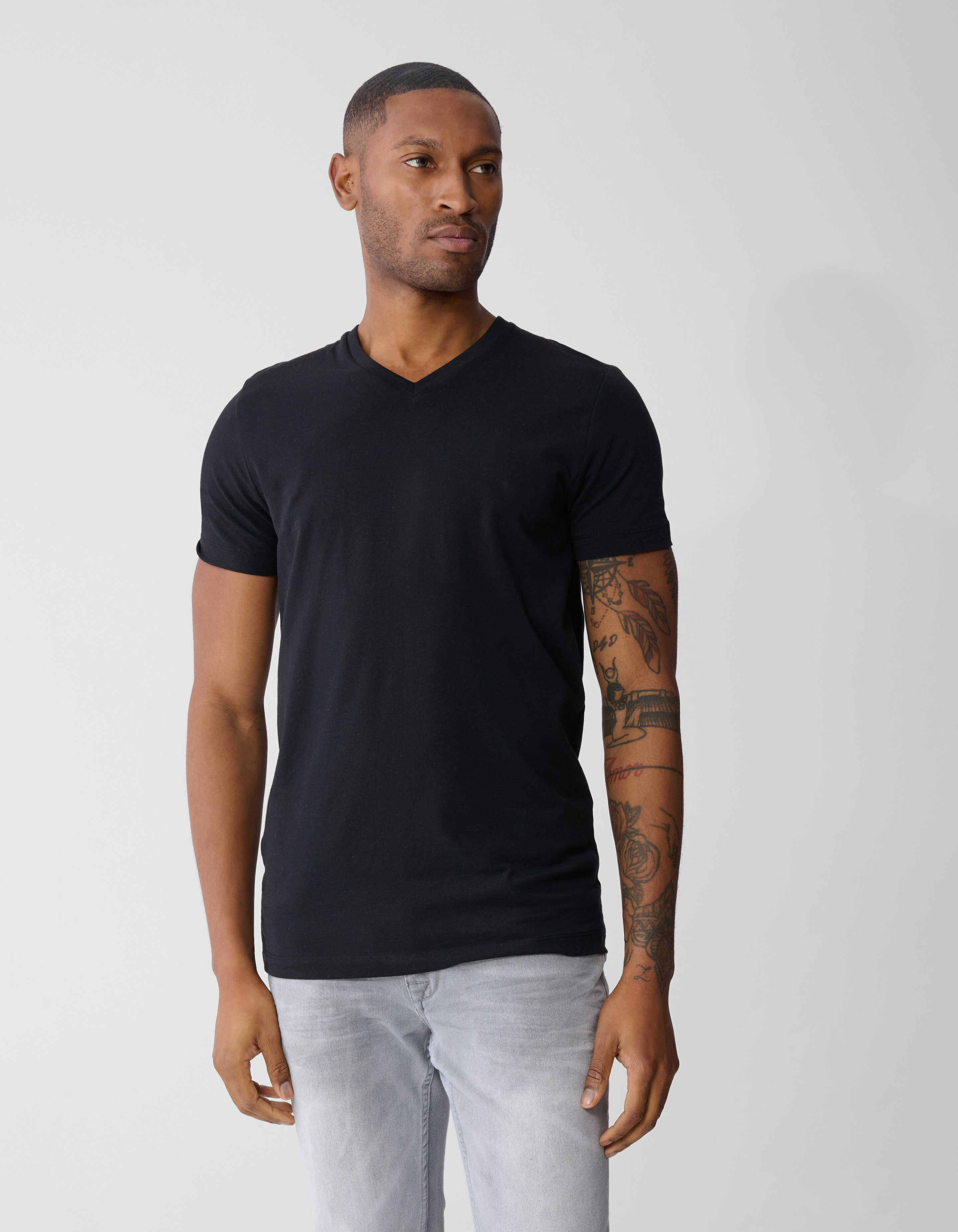 Basis V-hals T-shirt Zwart SHOEBY MEN