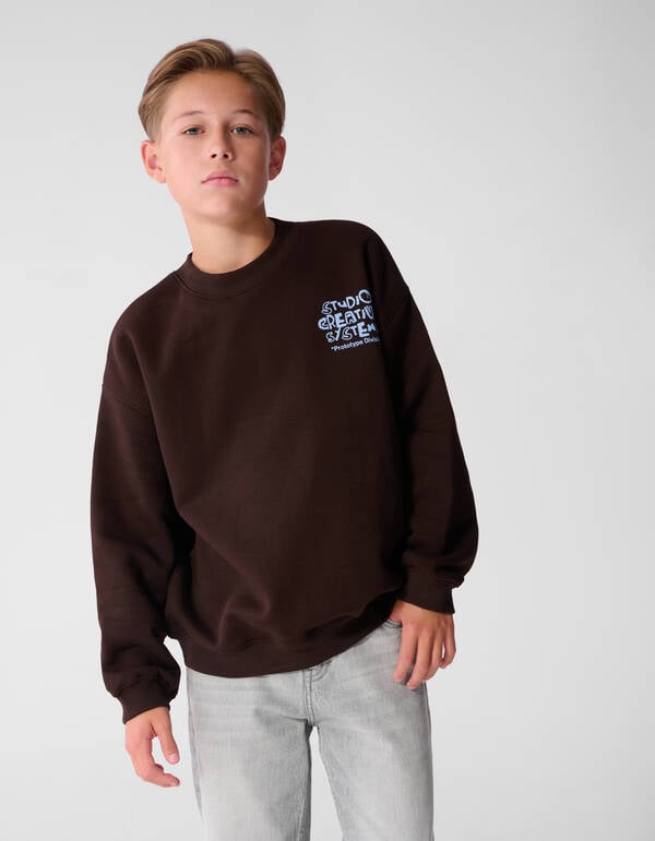 Label Sweater Donkerbruin SHOEBY BOYS