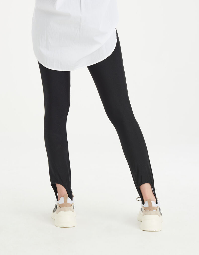 Up Legging