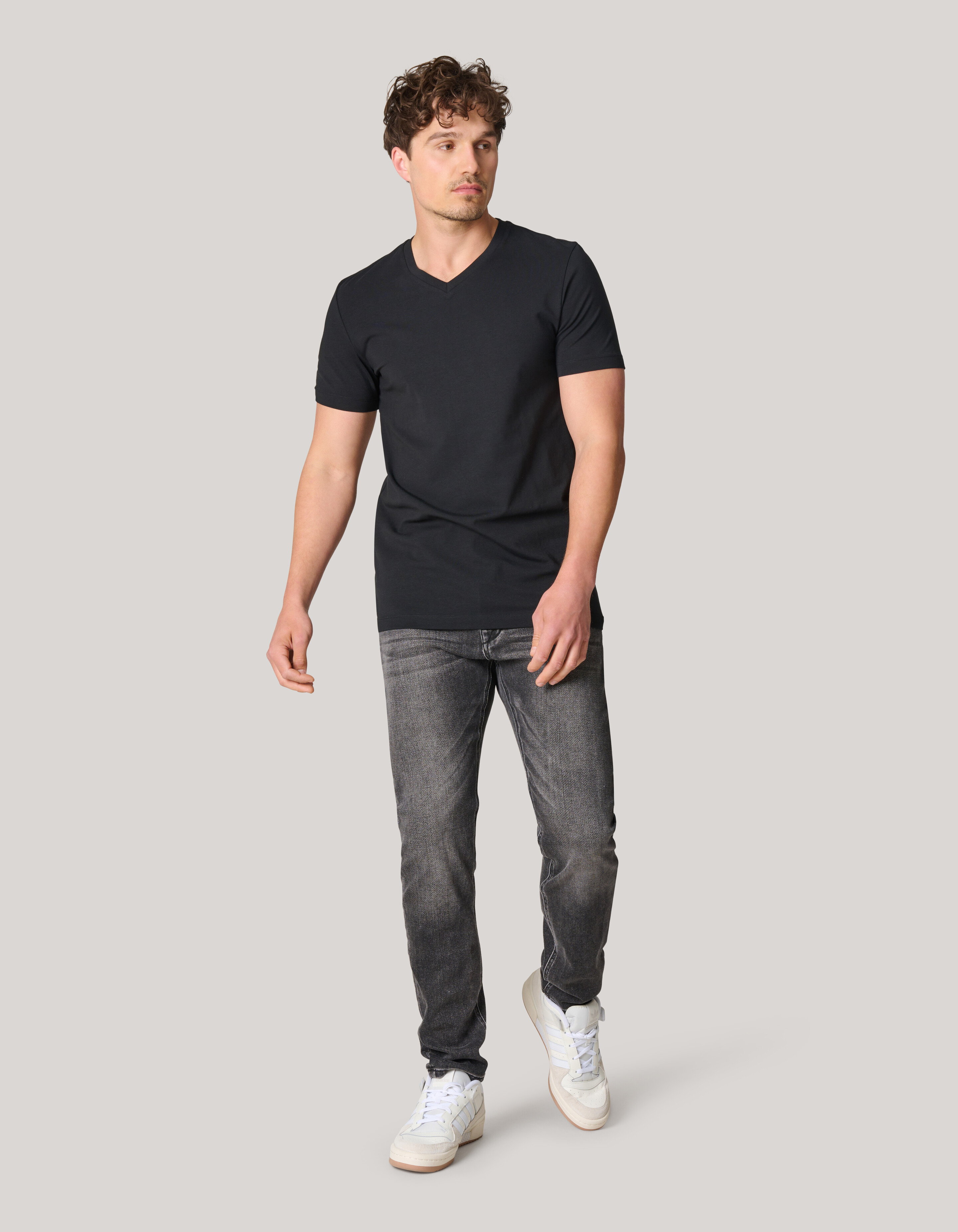 Basis V-hals T-shirt Zwart SHOEBY MEN
