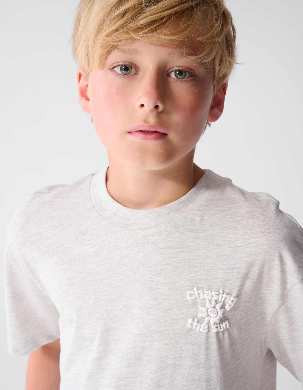 Chasing Artwork T-shirt Lichtgrijs SHOEBY BOYS