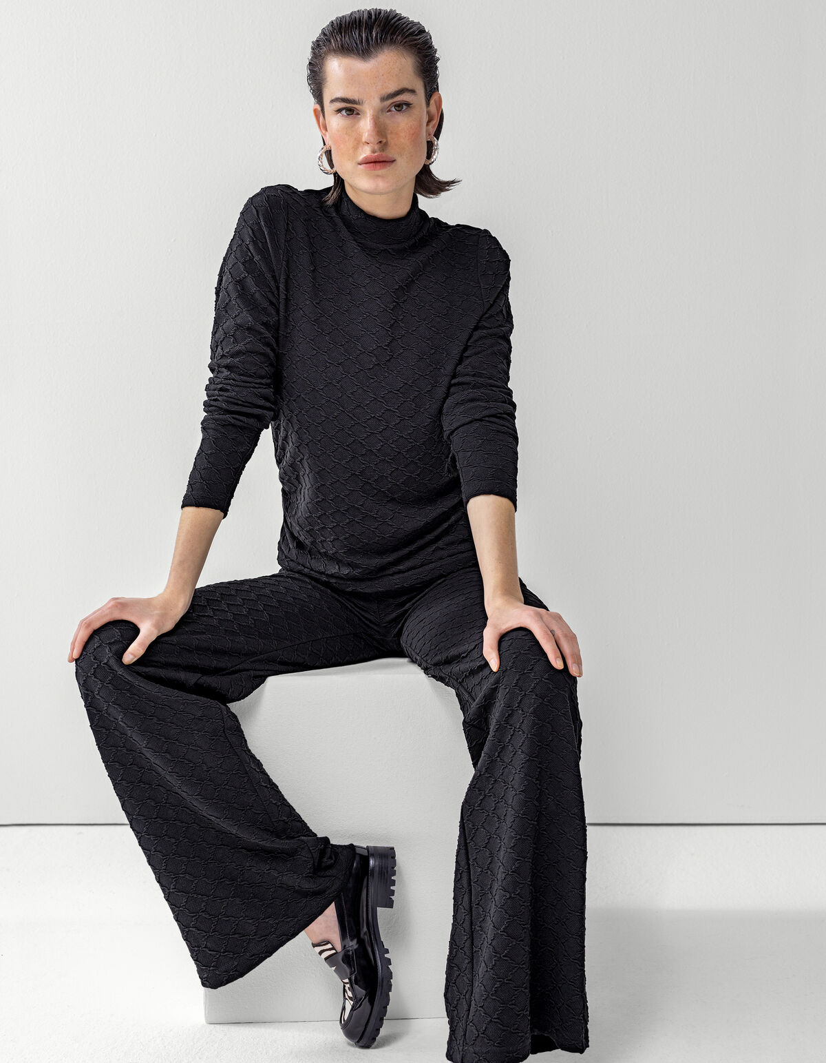 Structuur Wide Leg Broek Zwart SHOEBY WOMEN