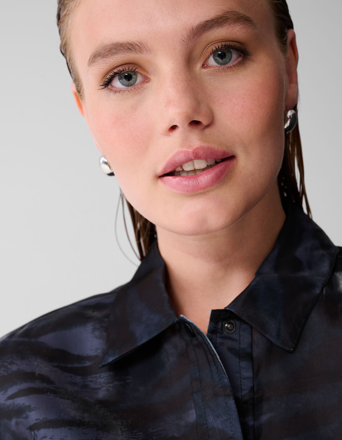 Printed Zebra Blouse Donkergrijs SHOEBY WOMEN
