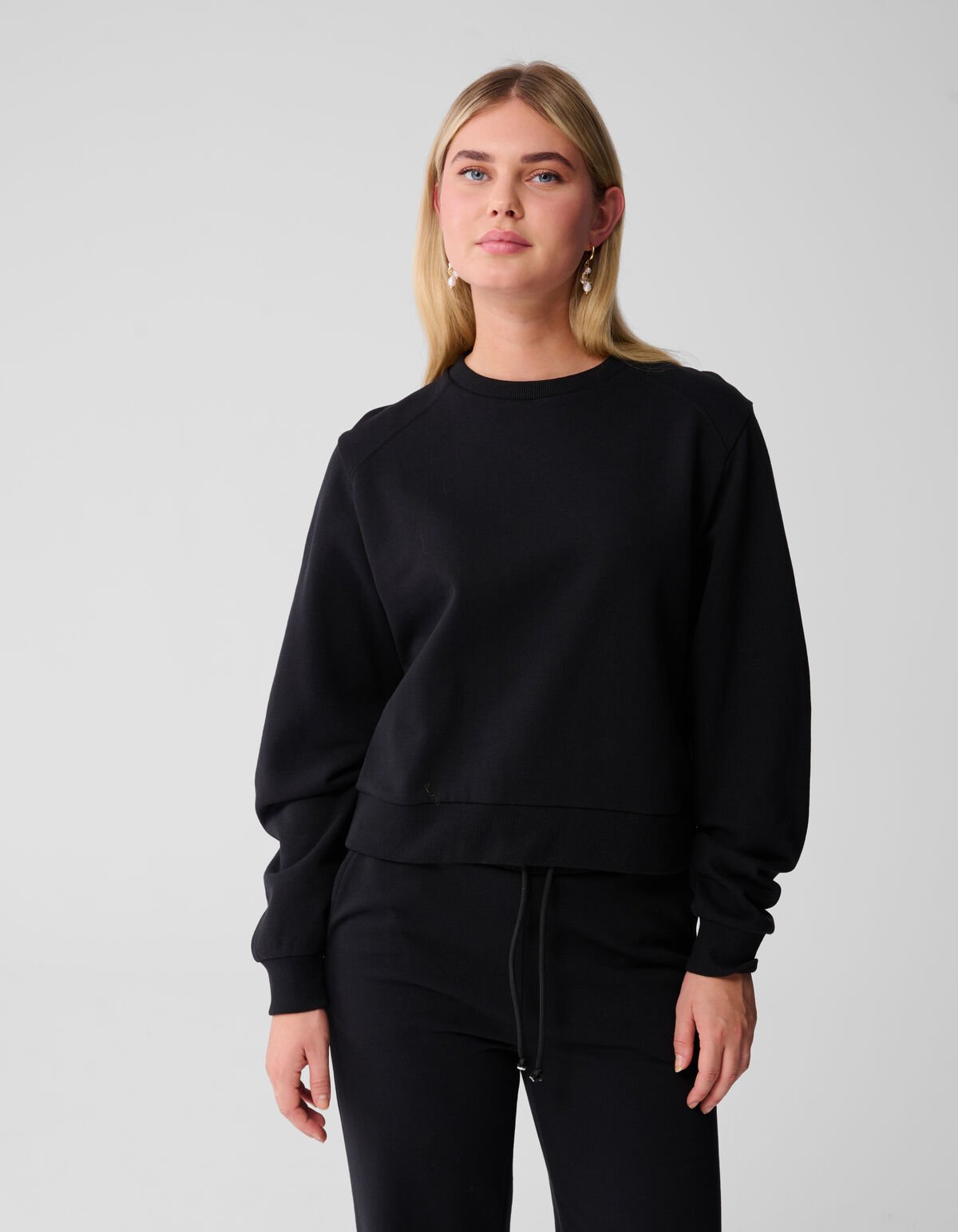 Big Shoulder Sweater Zwart SHOEBY WOMEN