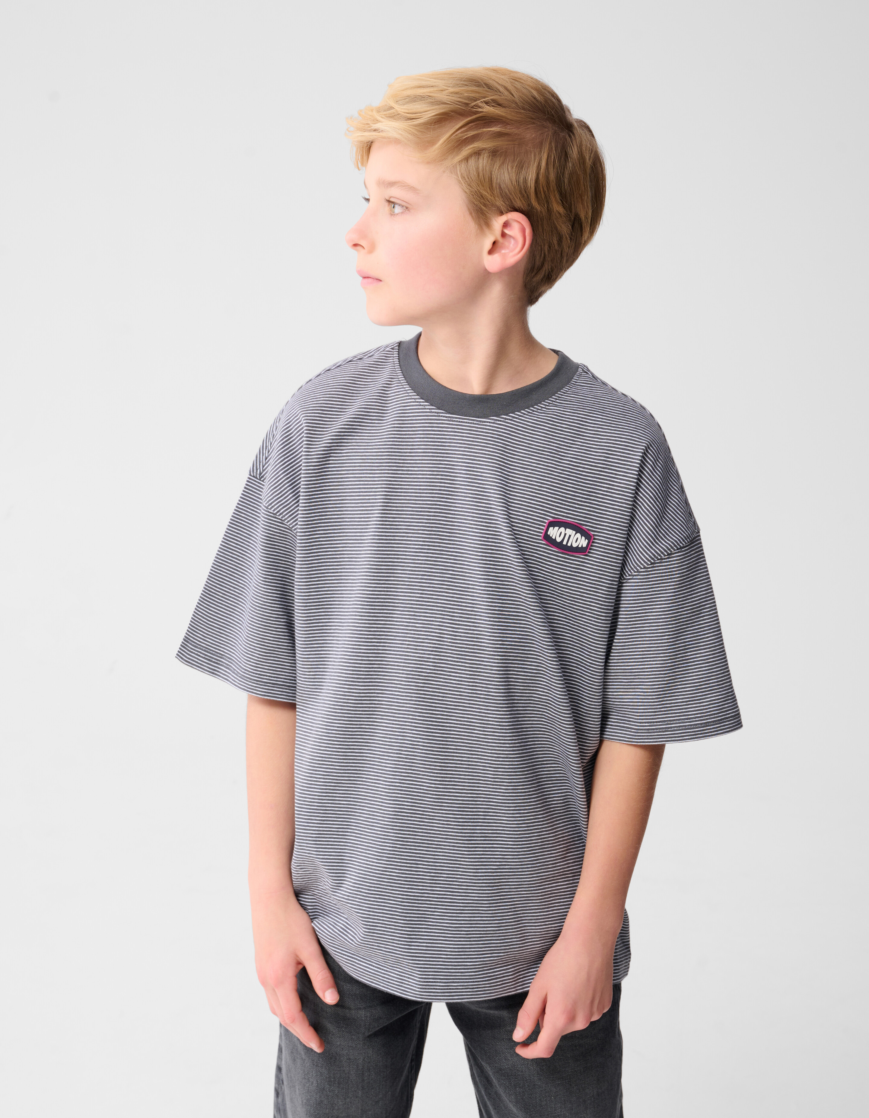 Stripe Artwork T-Shirt Zwart/Wit SHOEBY BOYS