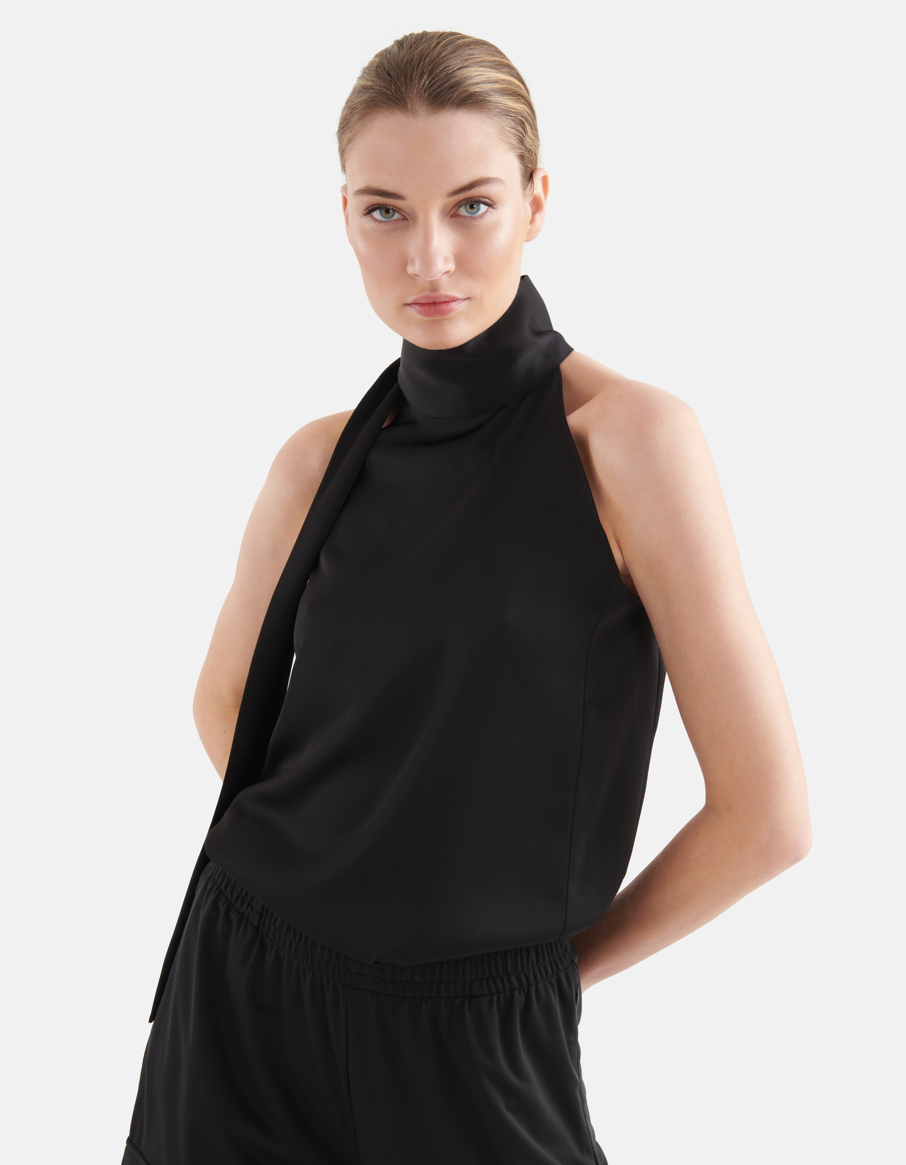 Satijnen Halter Top Zwart By Mieke SHOEBY WOMEN