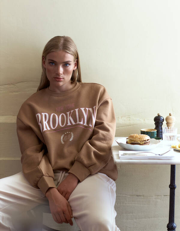 Oversized Varsity Sweater Bruin By Fred SHOEBY WOMEN