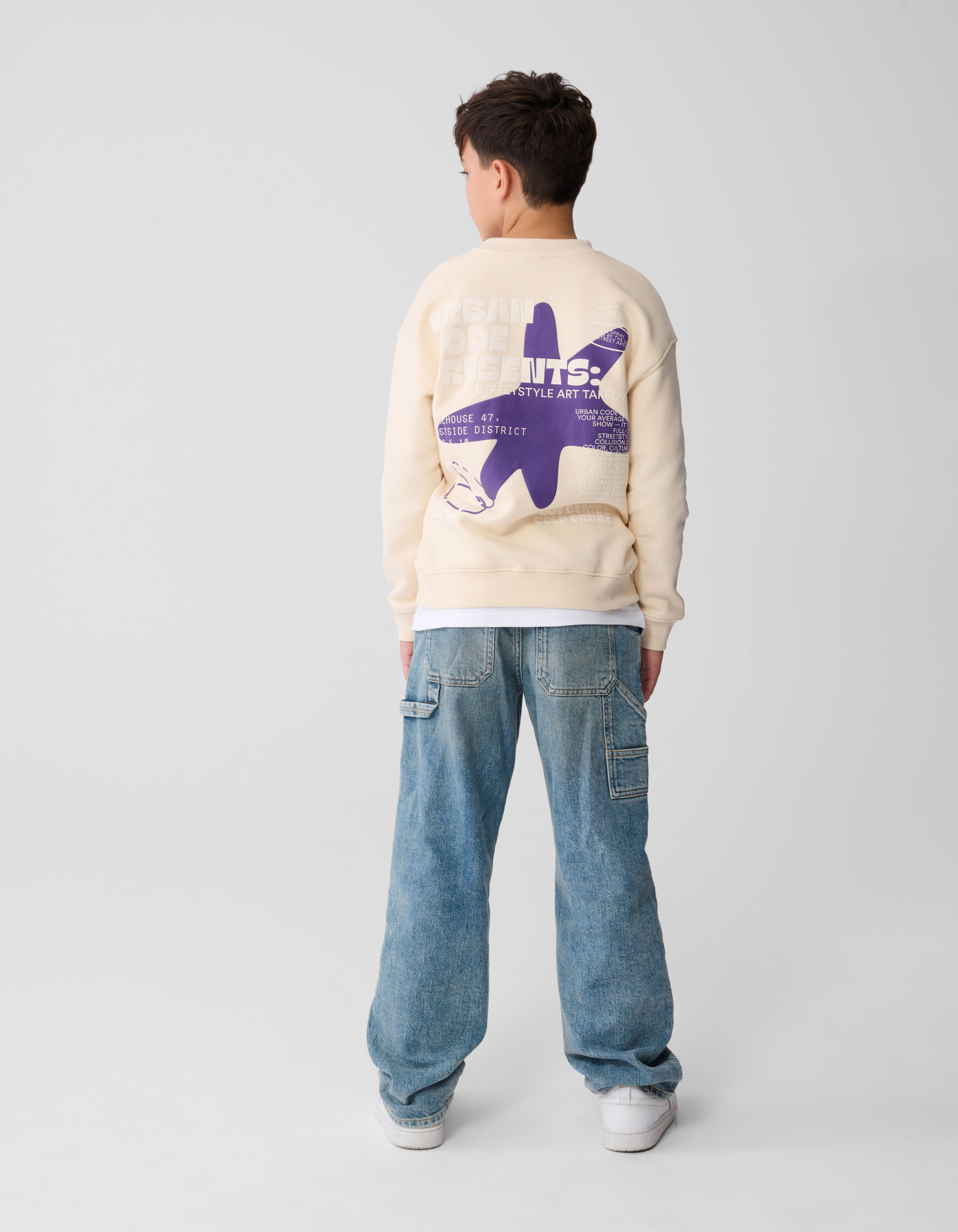 Urban Artwork Sweater Beige SHOEBY BOYS