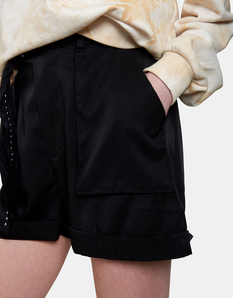 Zipper Short
