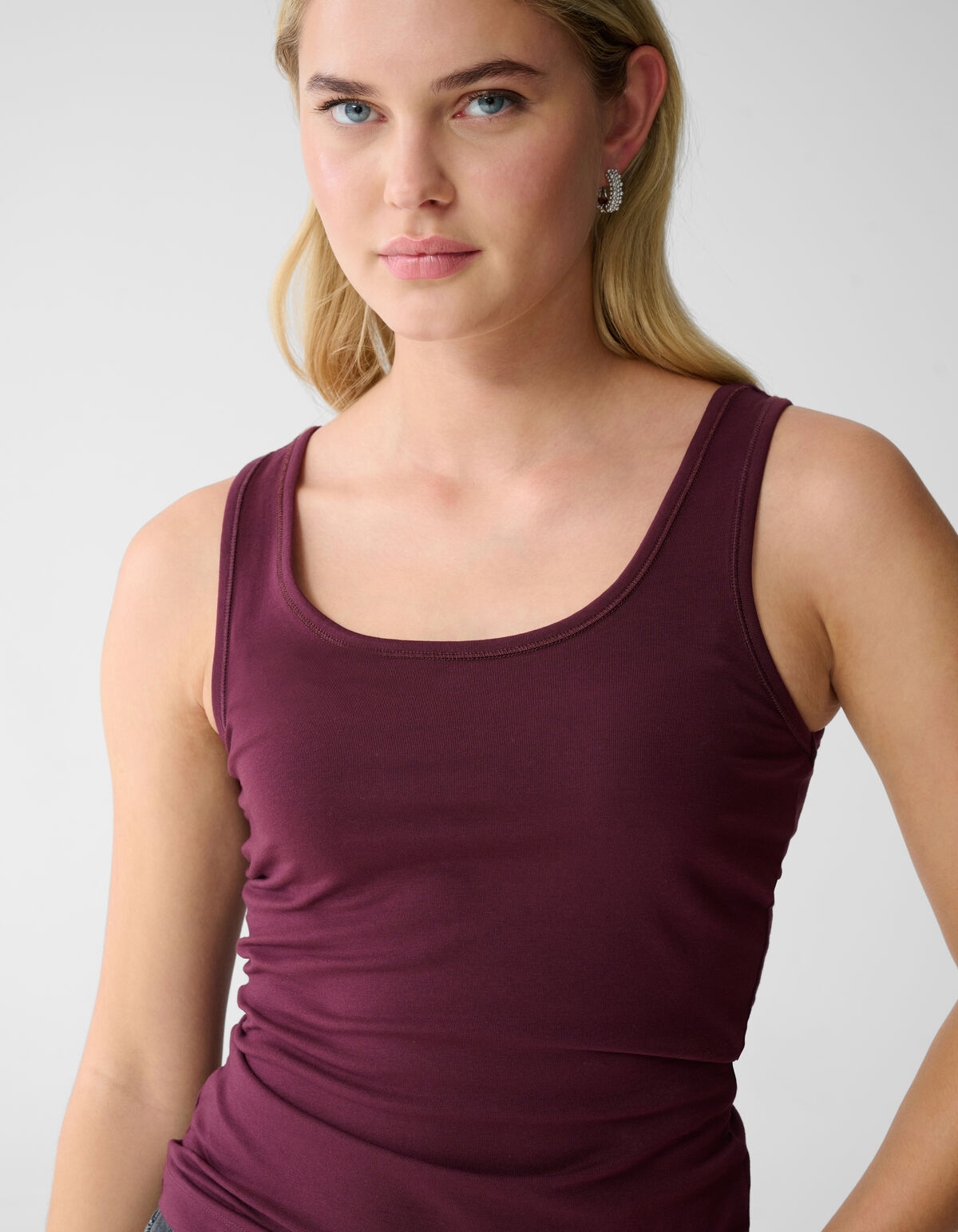 Basis Tanktop Donkerrood SHOEBY WOMEN