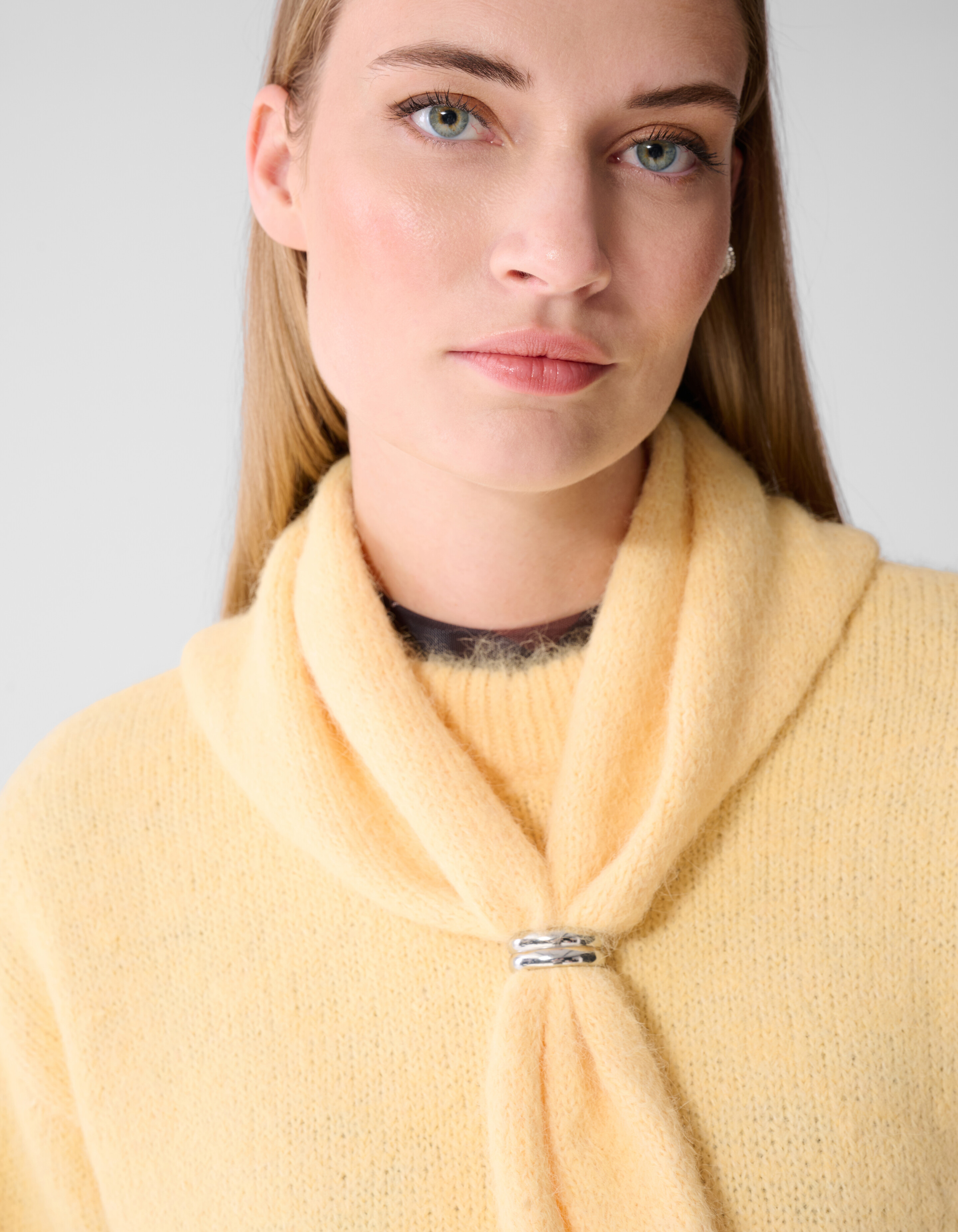 Fluffy Scarf Gebreide Trui Geel SHOEBY WOMEN