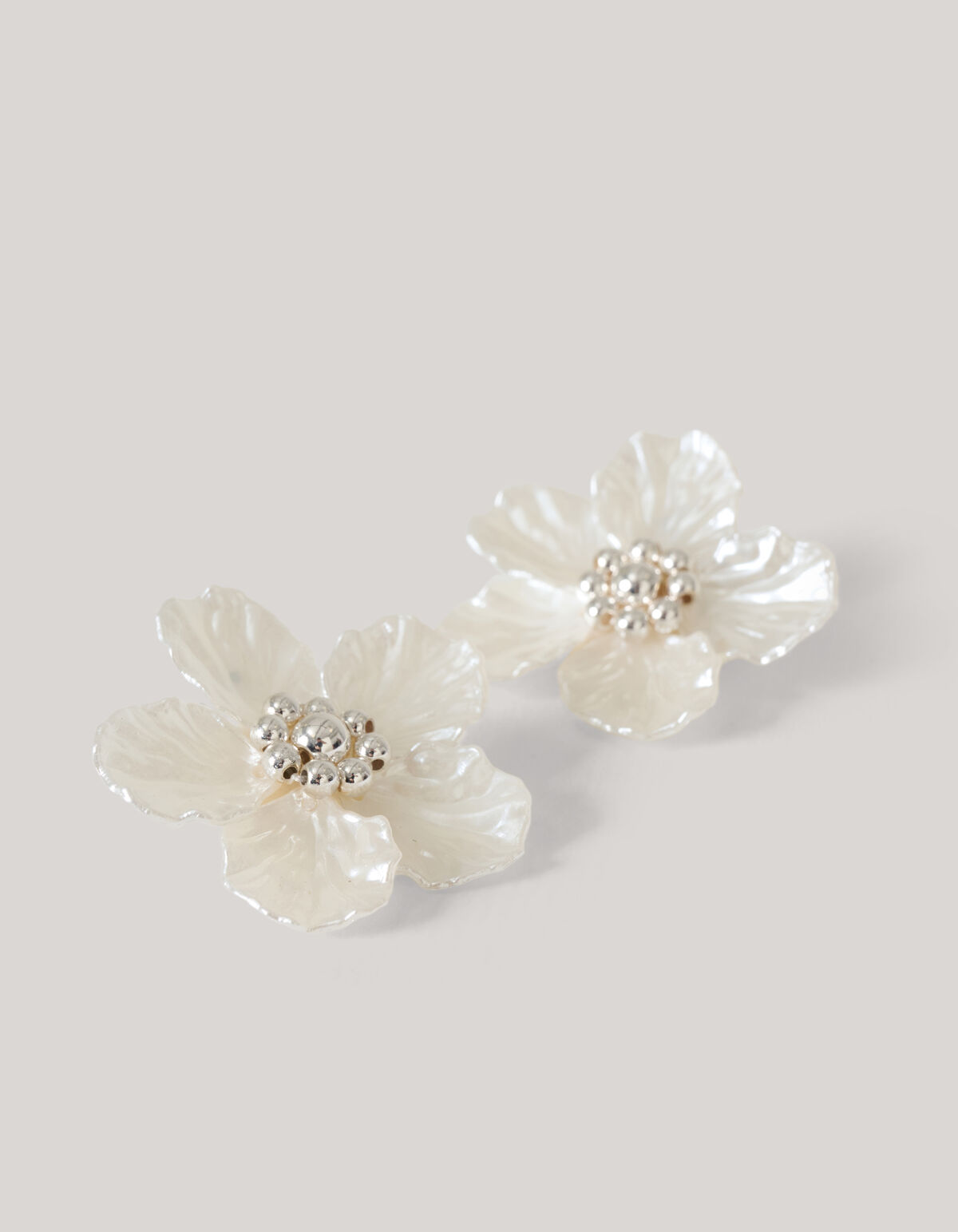 Flower Oorbellen Gebroken Wit SHOEBY ACCESSOIRES