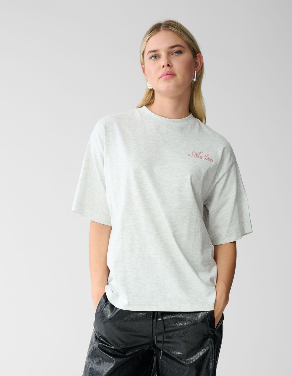 Heart Back Artwork T-shirt Lichtgrijs SHOEBY WOMEN