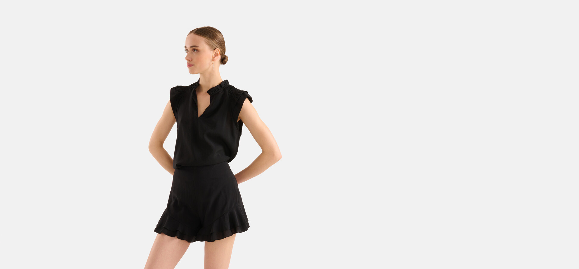Ruffle Top Zwart SHOEBY WOMEN