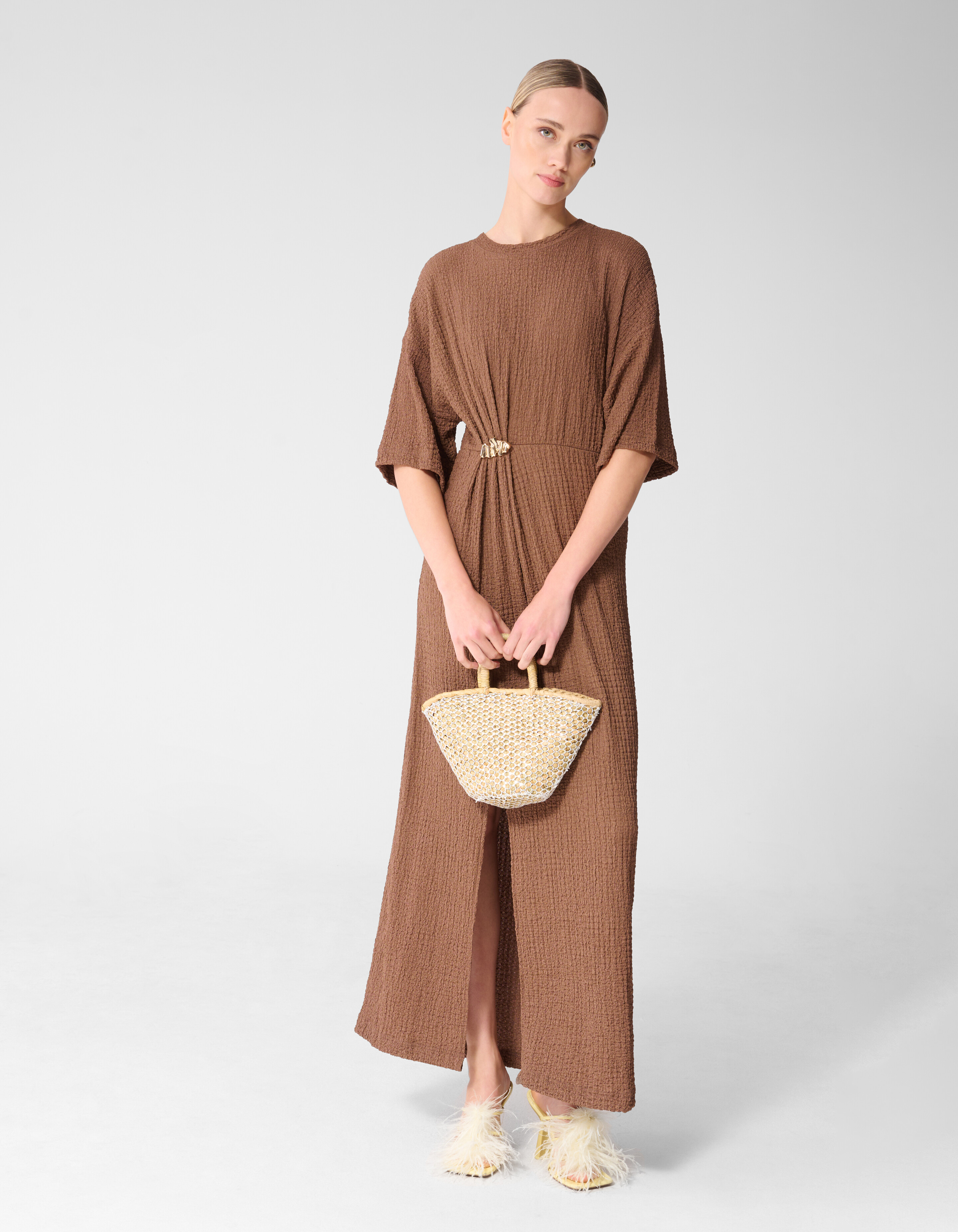 Organic Crinkle Maxi Jurk Bruin SHOEBY WOMEN