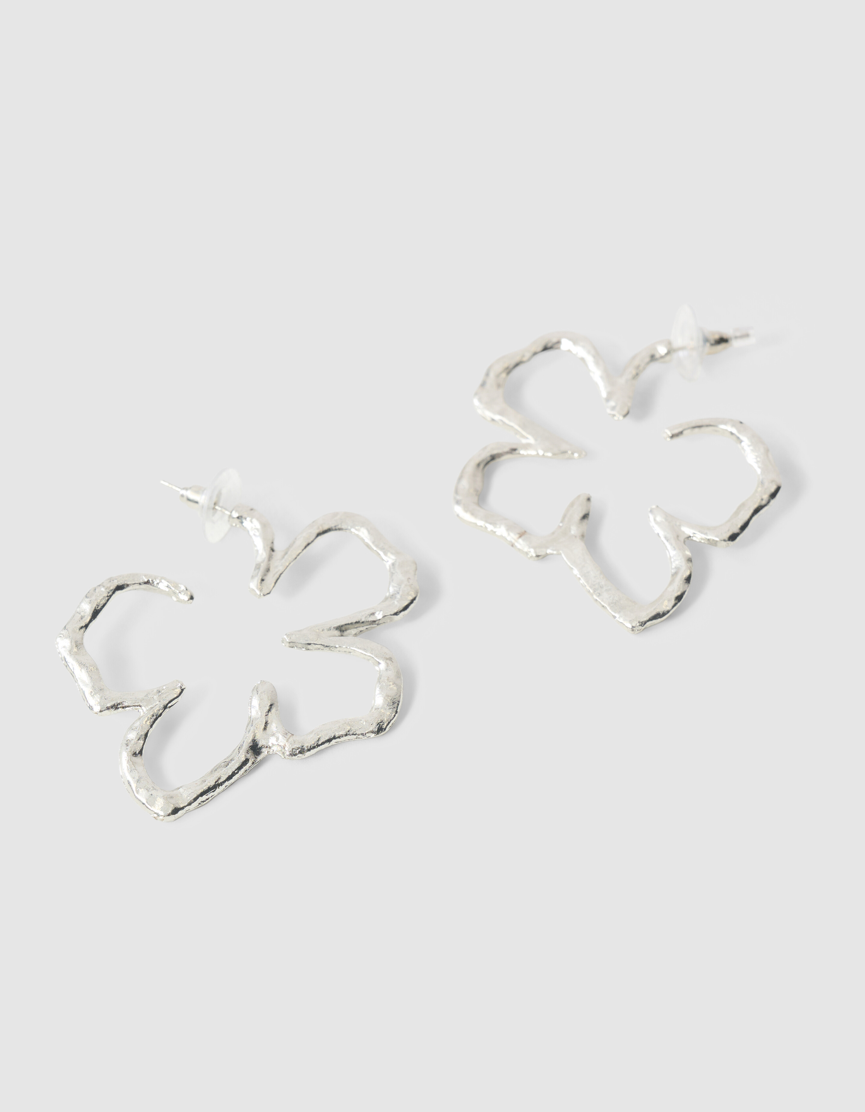 Flat Hammerd Flower Oorbellen Zilver SHOEBY ACCESSOIRES