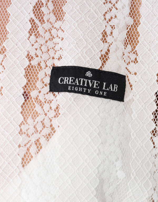 Oversized Kanten Label T-shirt Wit SHOEBY WOMEN