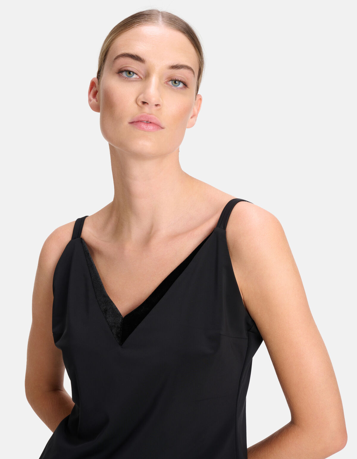 Velvet Travel Top Zwart SHOEBY WOMEN