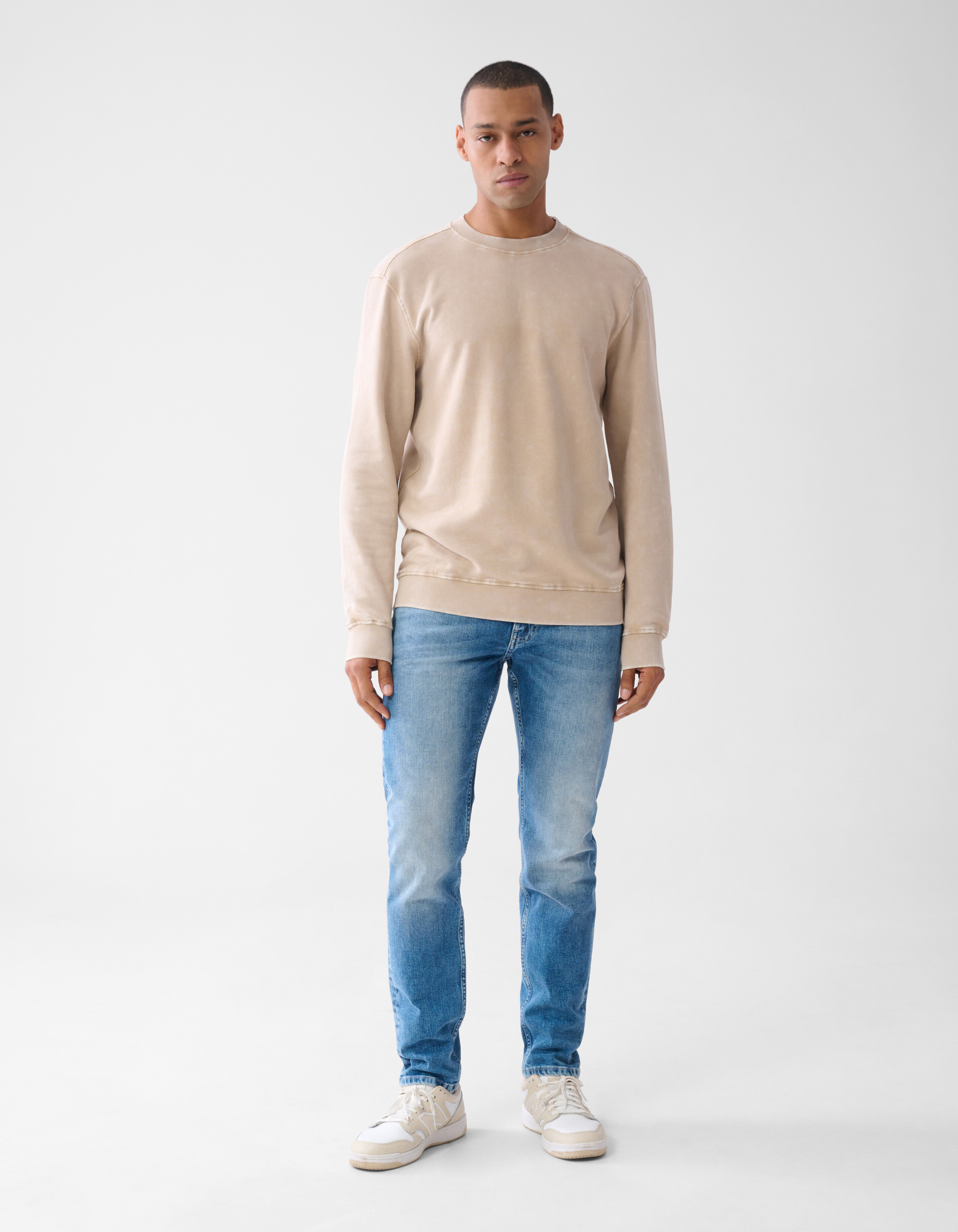 Basis Sweater Washed Beige SHOEBY MEN