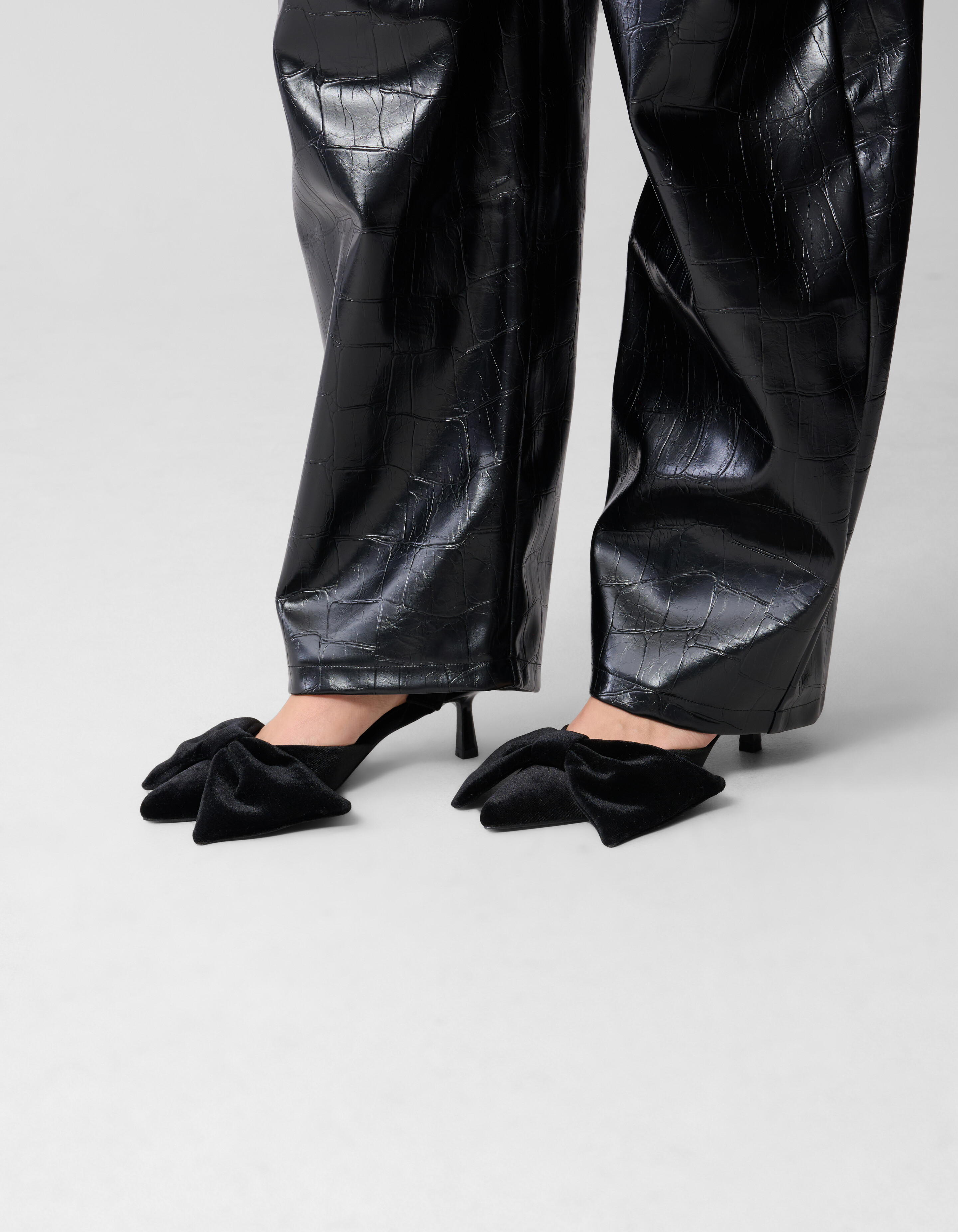 Velvet Strik Hakken Zwart SHOEBY SHOES