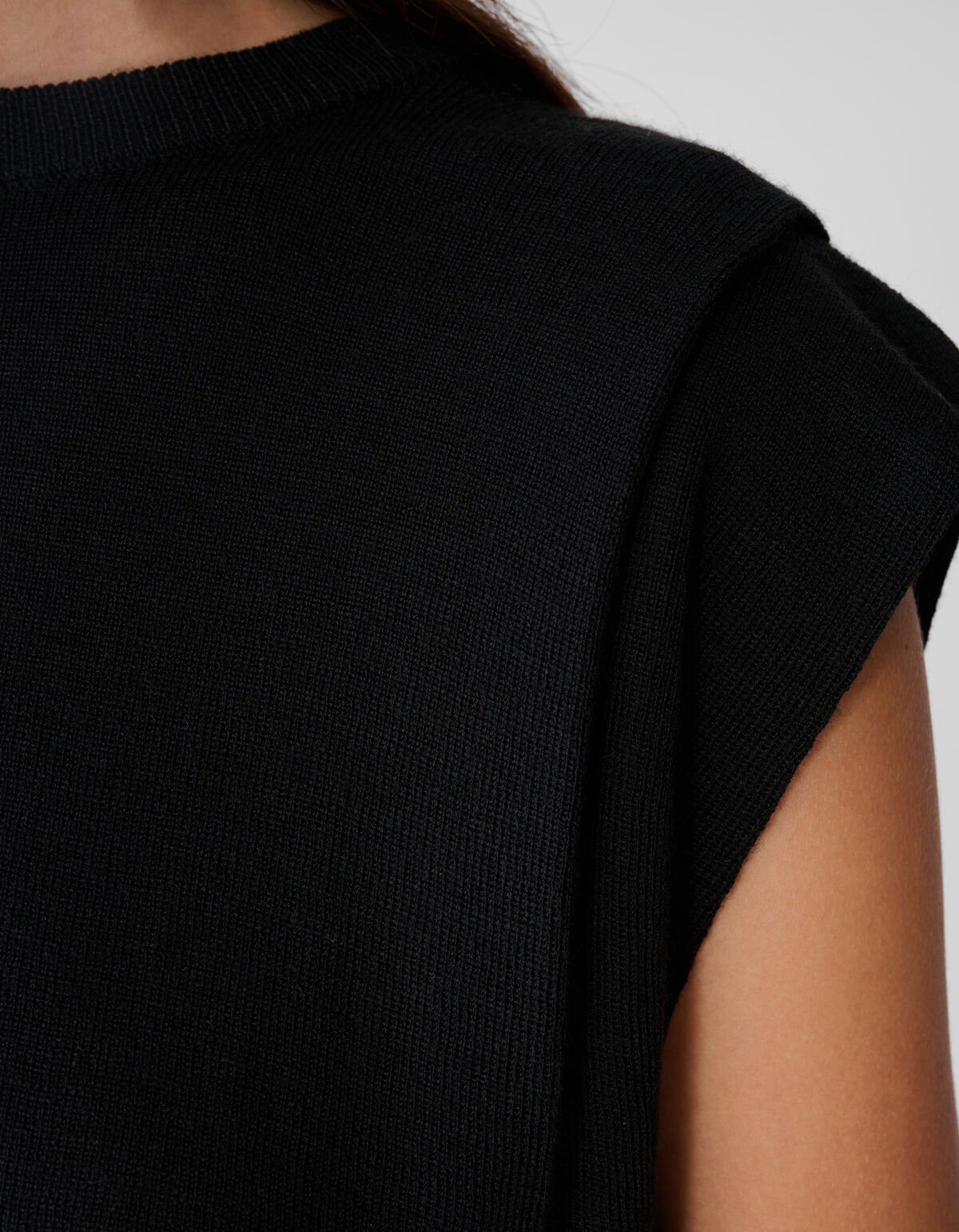 Pleated Shoulder Top Zwart SHOEBY WOMEN