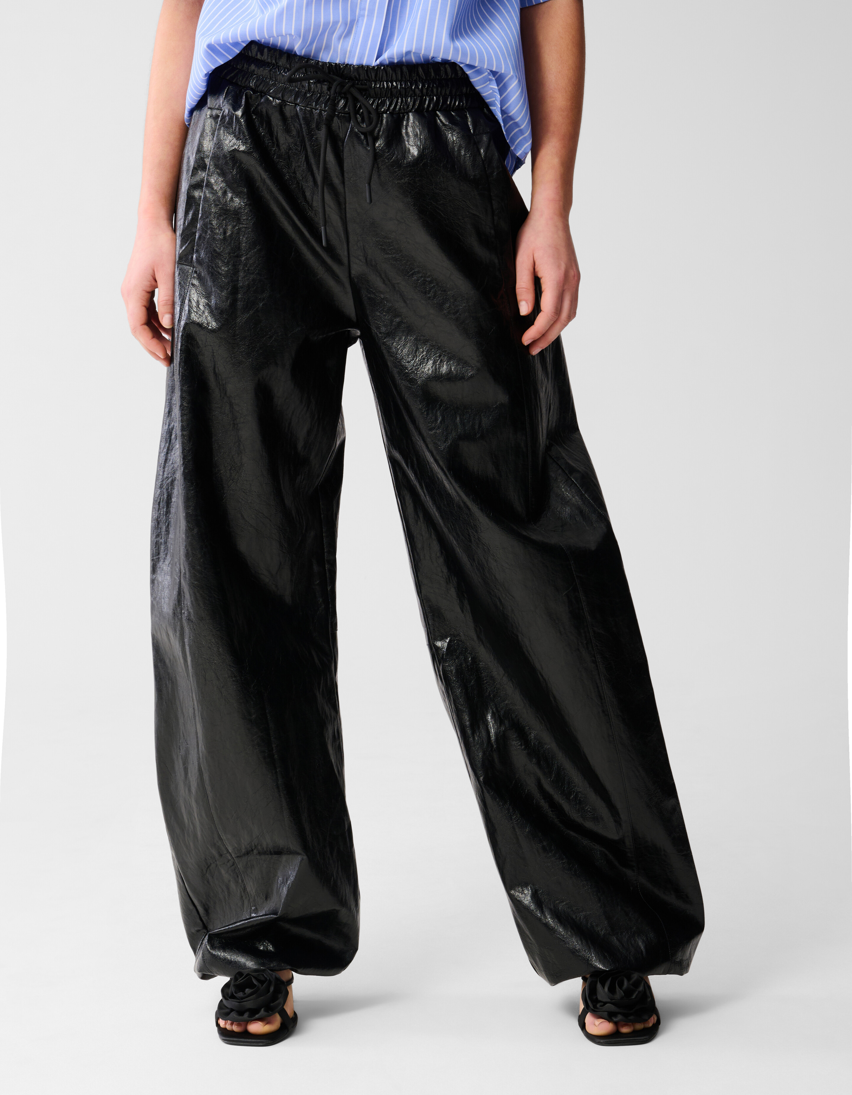 Vegan Leren Barrel Fit Broek Zwart SHOEBY WOMEN