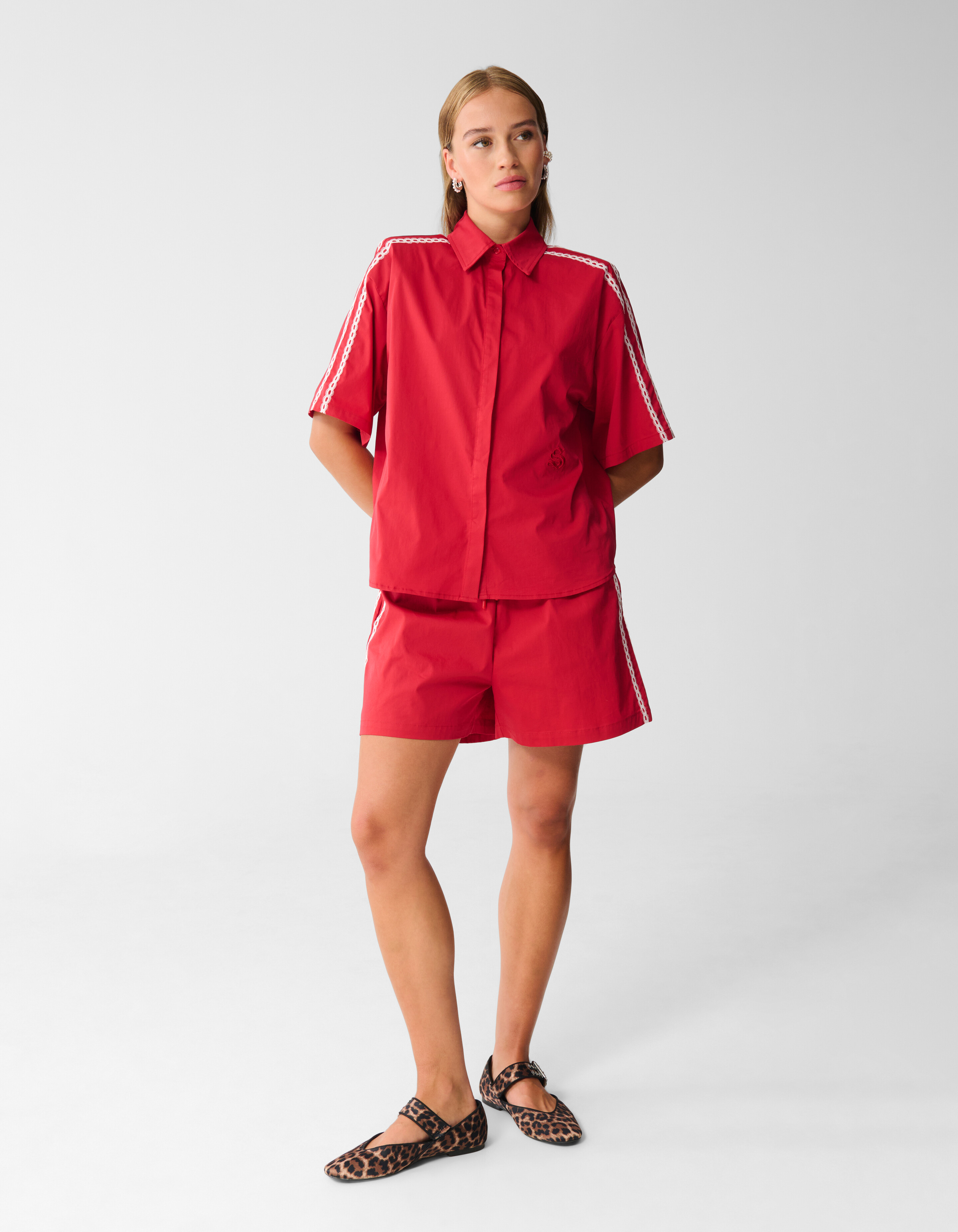 Oversized Sporty Blouse Rood SHOEBY WOMEN