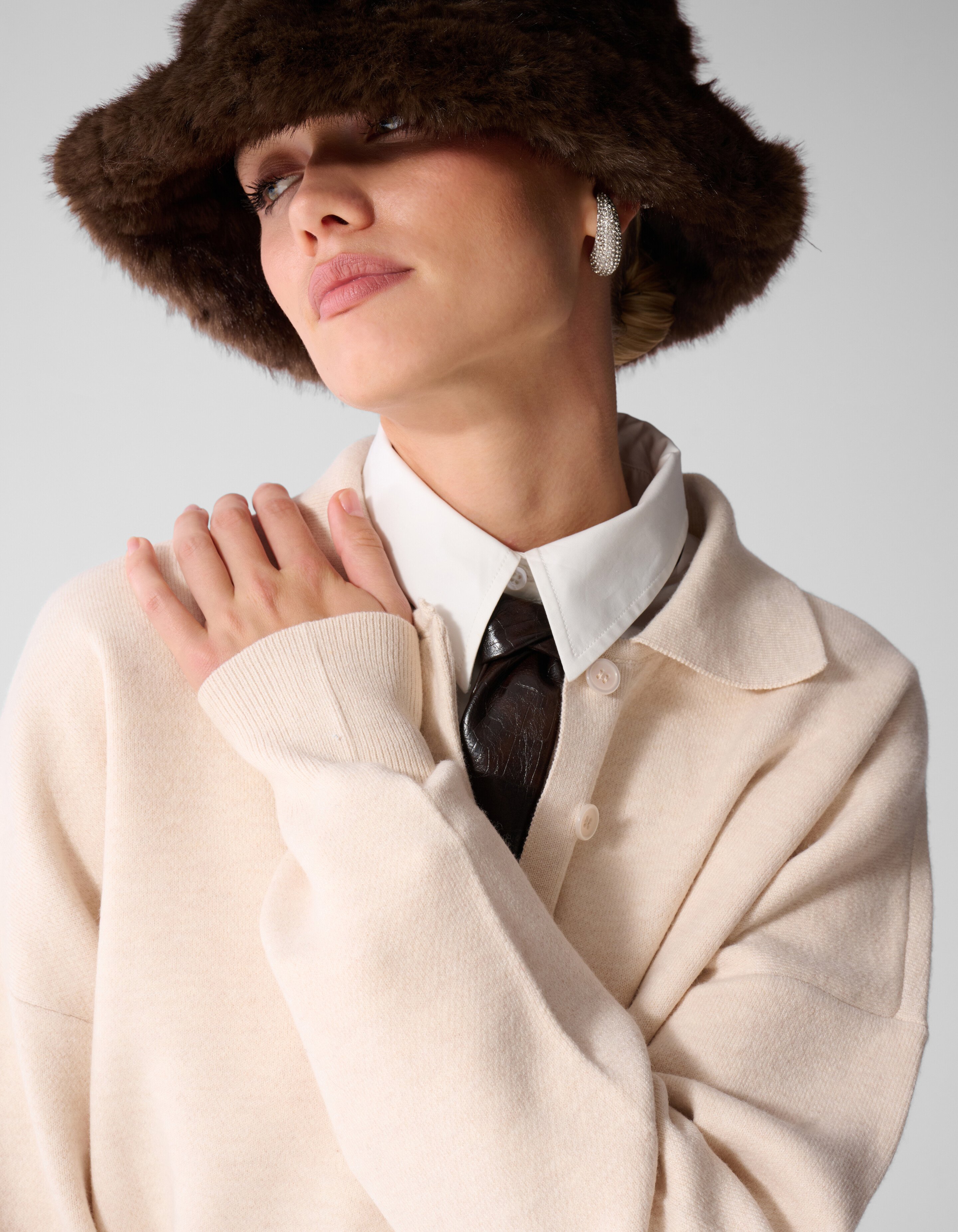 Faux Fur Bucket Hat Bruin SHOEBY ACCESSOIRES