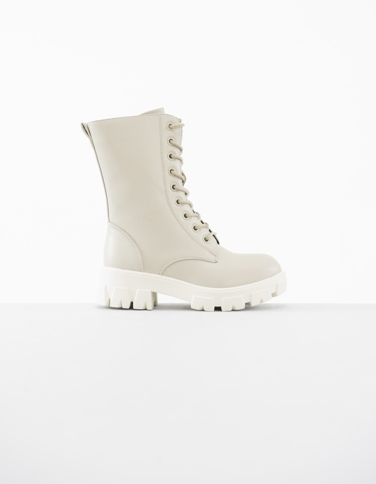 Jody Laars SCHOENEN SHOEBY